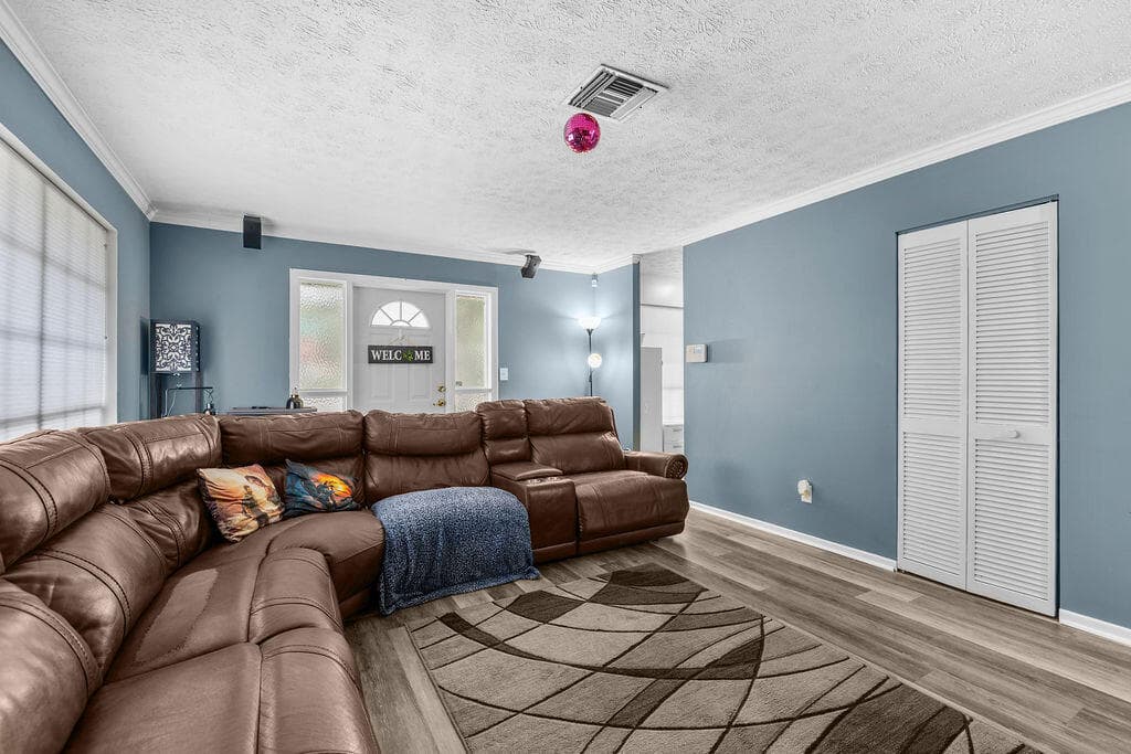 1831 SE Lennard Road, Port St. Lucie, FL 34952 — photo 5 of 39