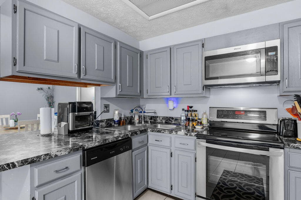 1831 SE Lennard Road, Port St. Lucie, FL 34952 — photo 7 of 39