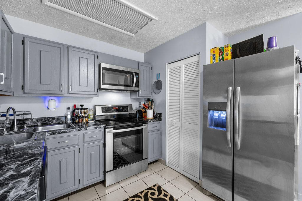 1831 SE Lennard Road, Port St. Lucie, FL 34952 — photo 9 of 39