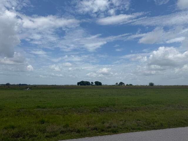 816 Woodmont Street, Sebring, FL 33876 — photo 2 of 4