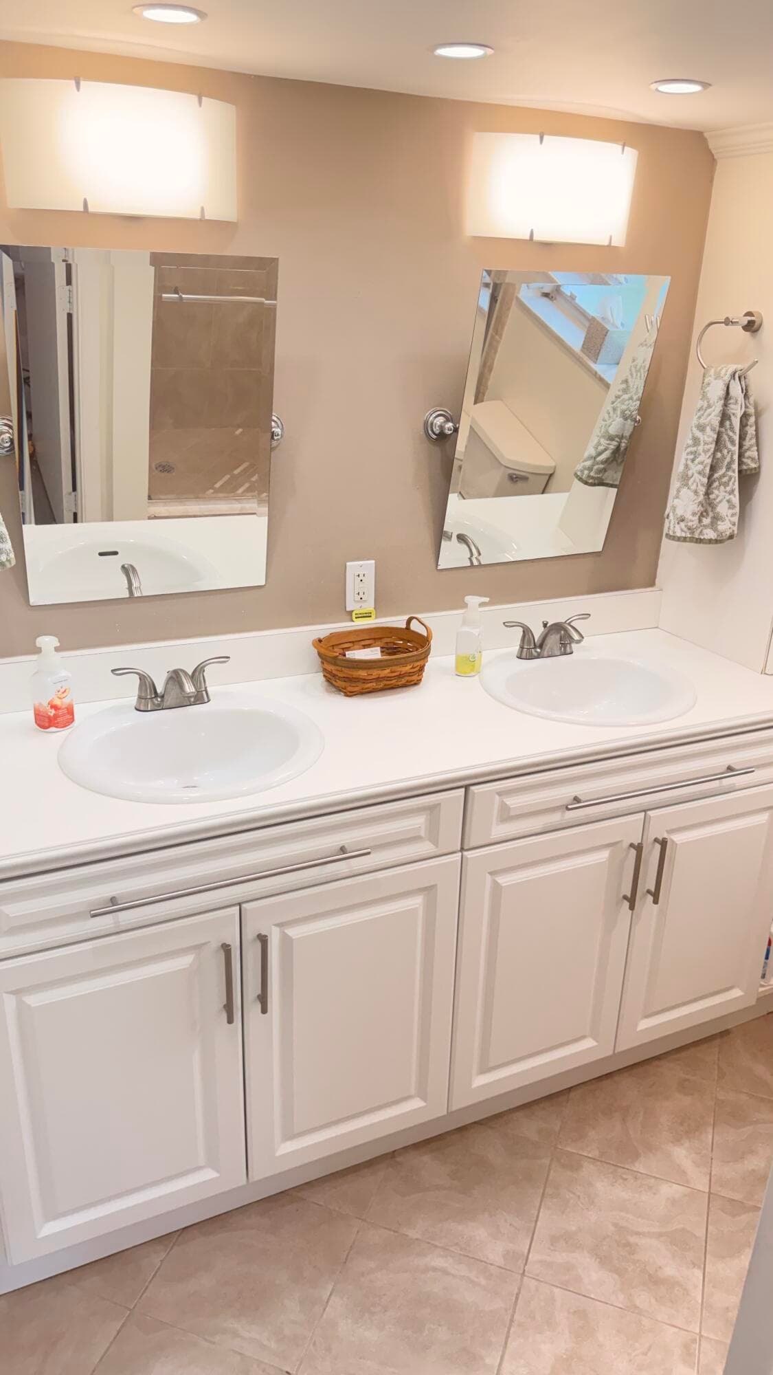 4031 N Cypress Drive 101, Pompano Beach, FL 33069 — photo 8 of 32