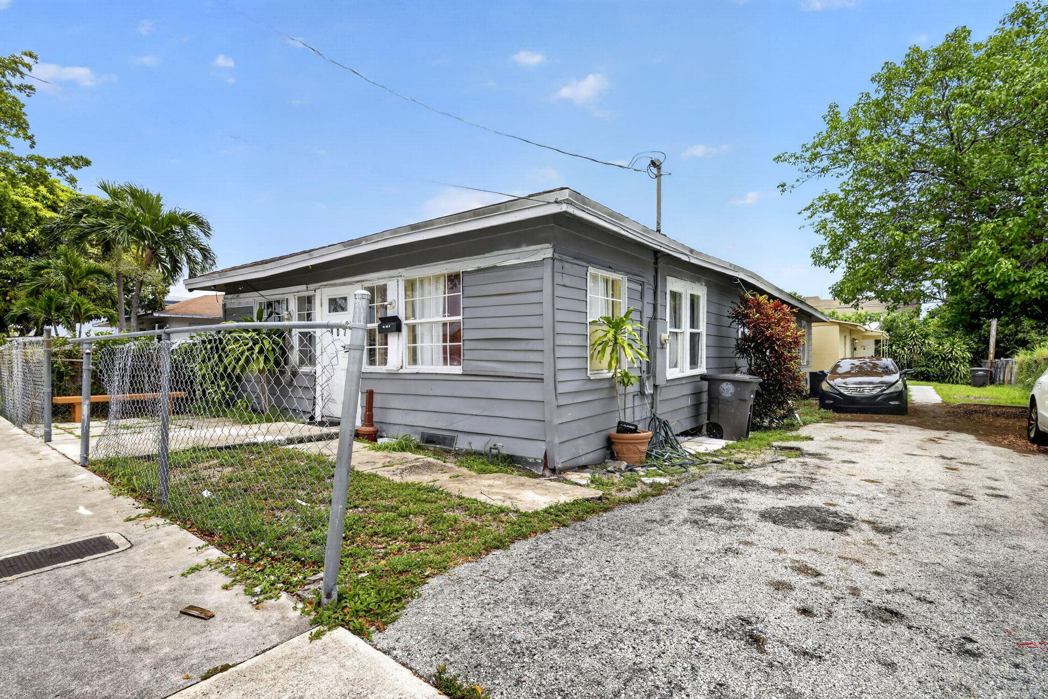 807 14th Street, West Palm Beach, FL 33401 — photo 3 of 34