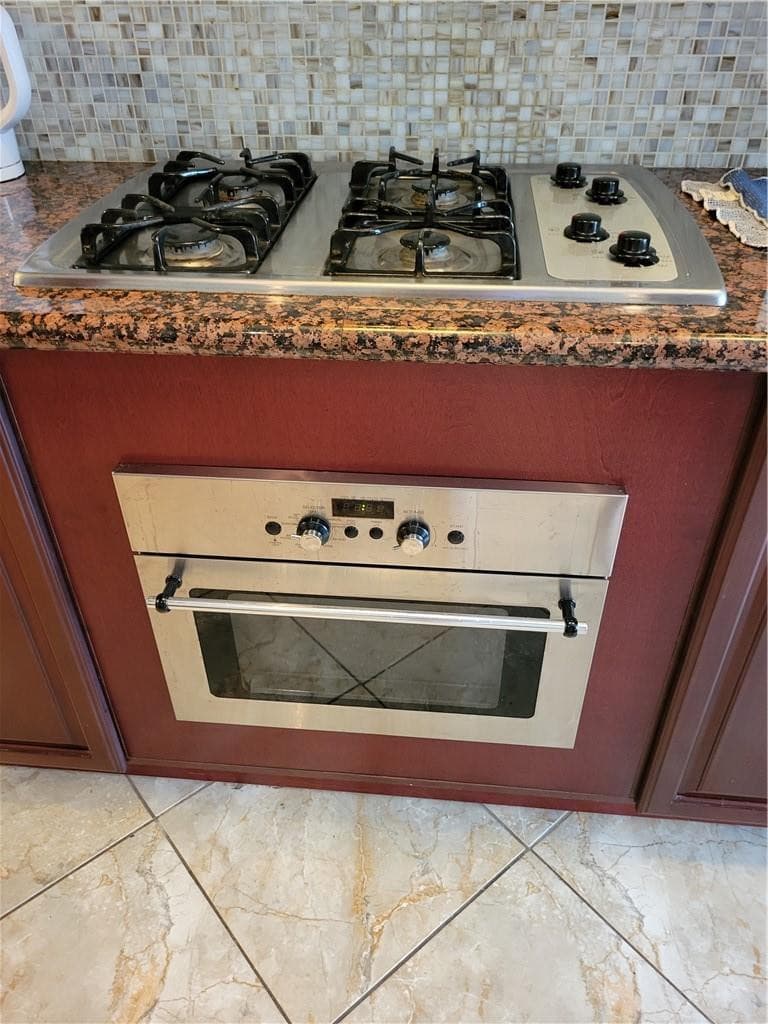 20337 NE 2nd Avenue, Miami, FL 33179 — photo 9 of 23