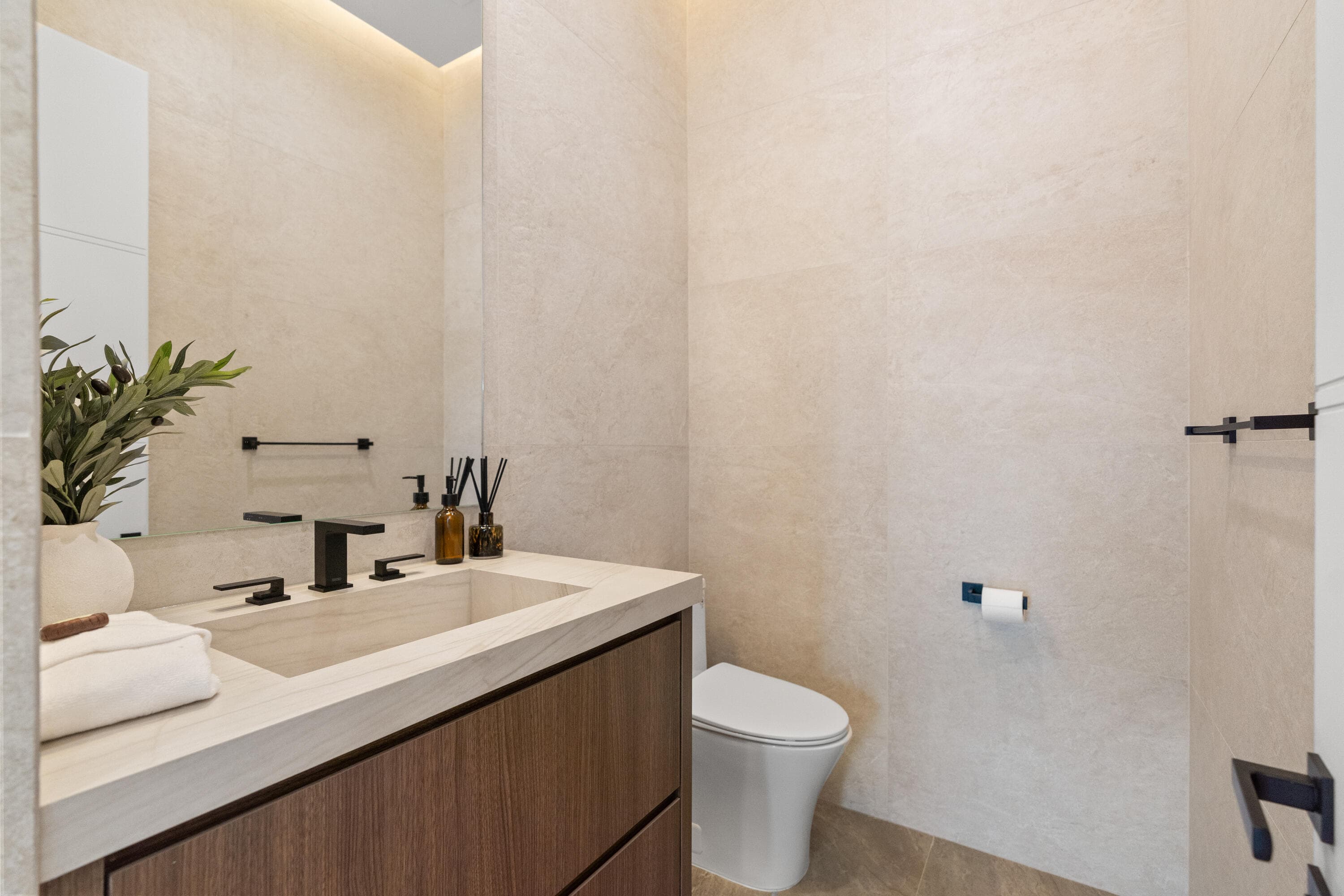 2441 NE 48th Court, Lighthouse Point, FL 33064 — photo 42 of 57