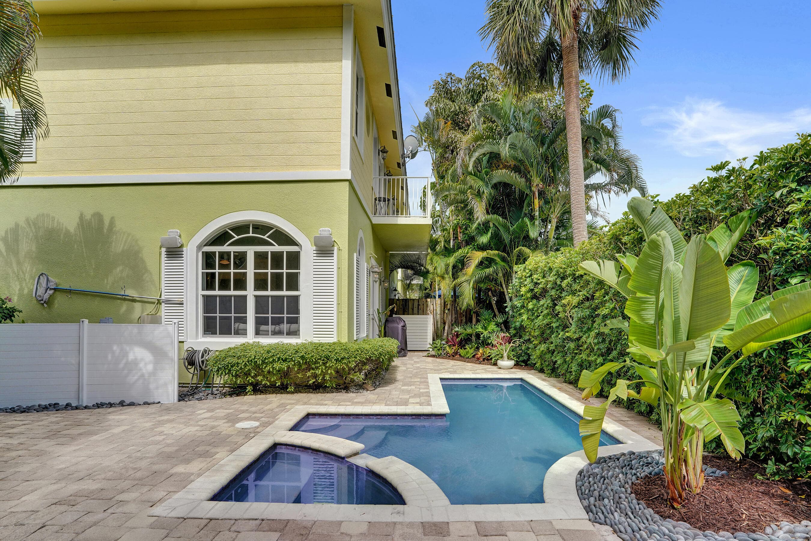 2636 NE 9th Avenue 6, Wilton Manors, FL 33334 — photo 71 of 104