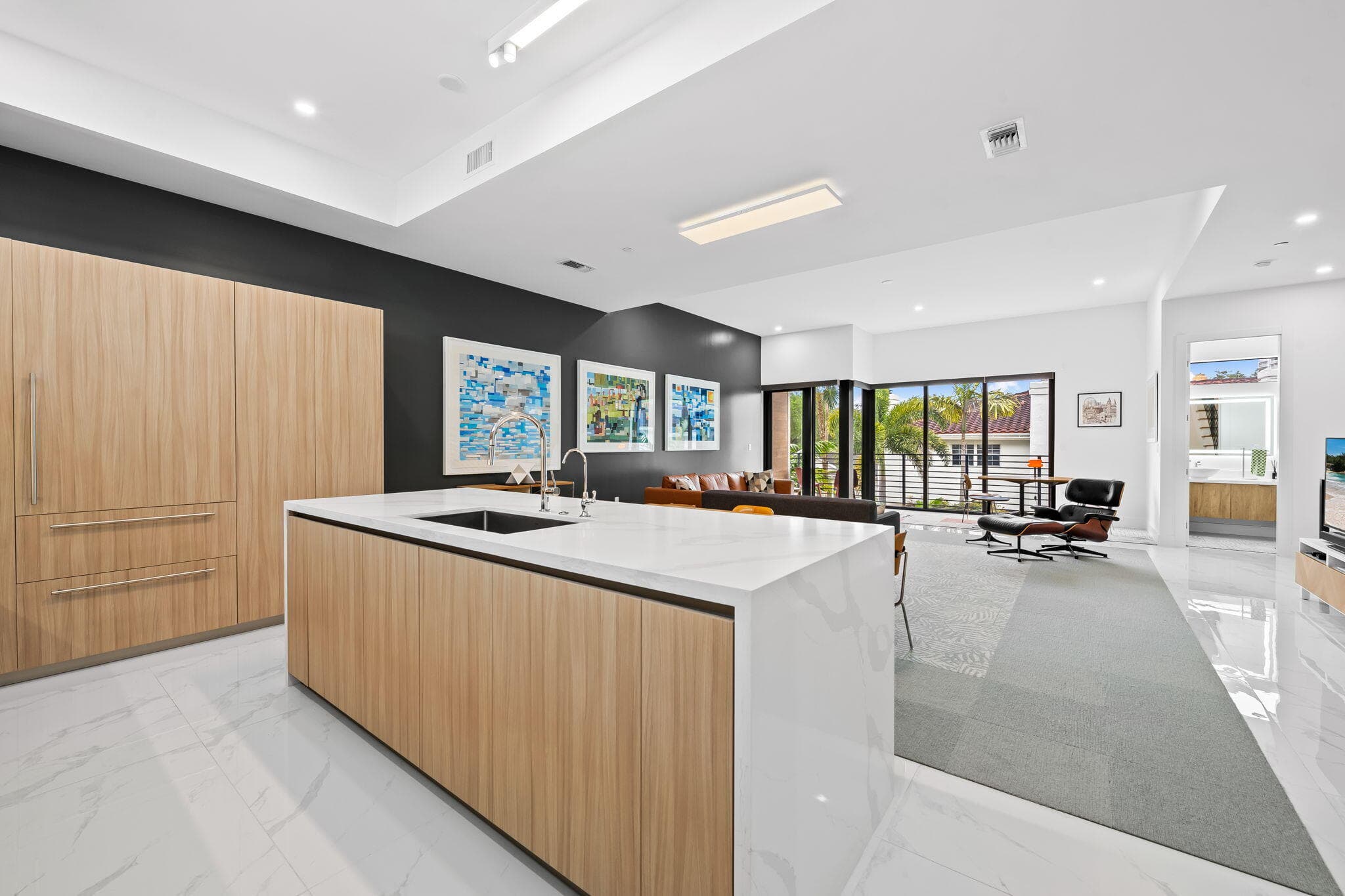 818 NE 2nd Street, Fort Lauderdale, FL 33301 — photo 4 of 45