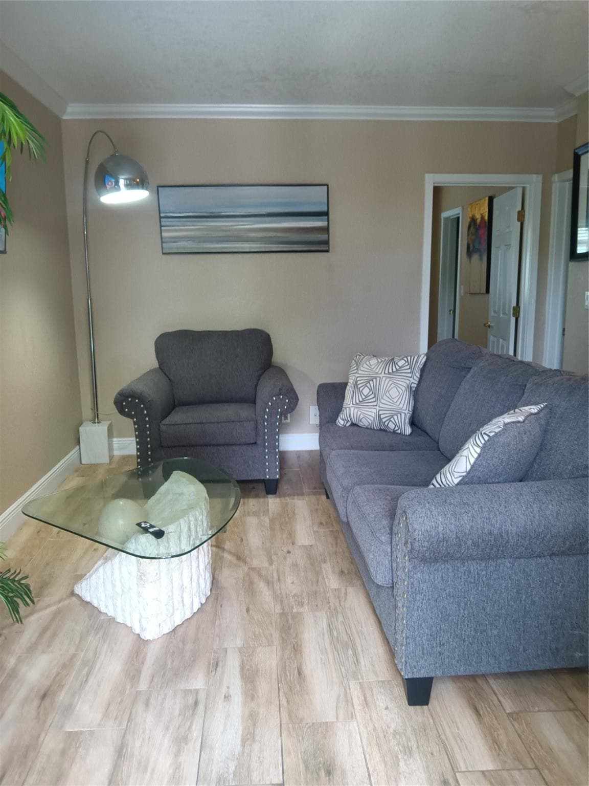 924 SE 2nd Street 11, Fort Lauderdale, FL 33301 — photo 3 of 9