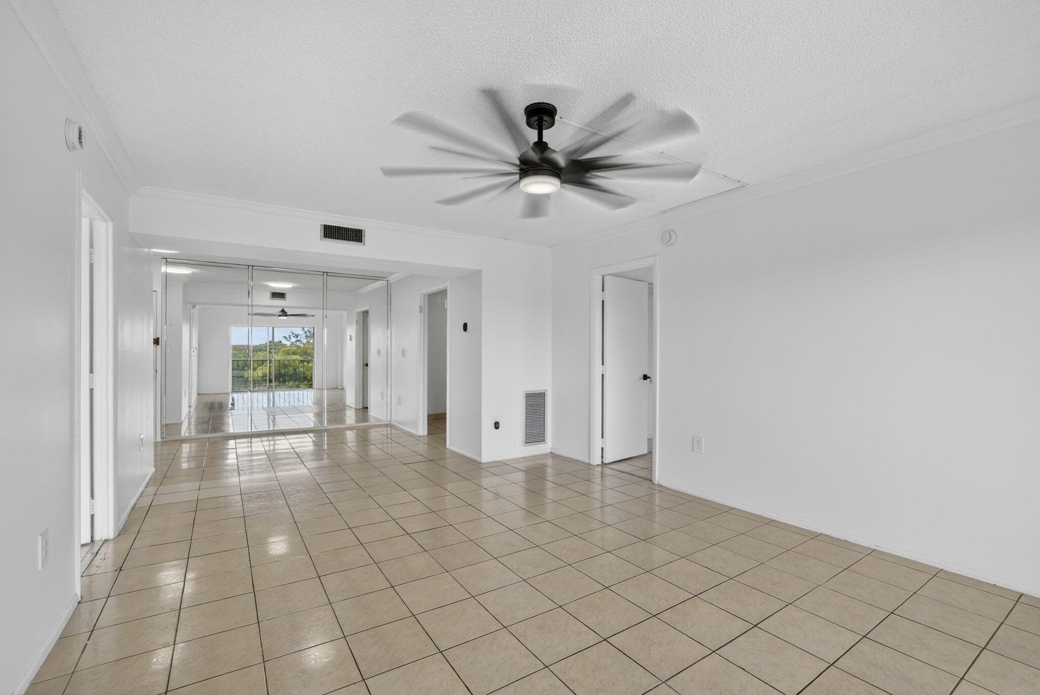 4174 Inverrary Drive 513, Lauderhill, FL 33319 — photo 11 of 36