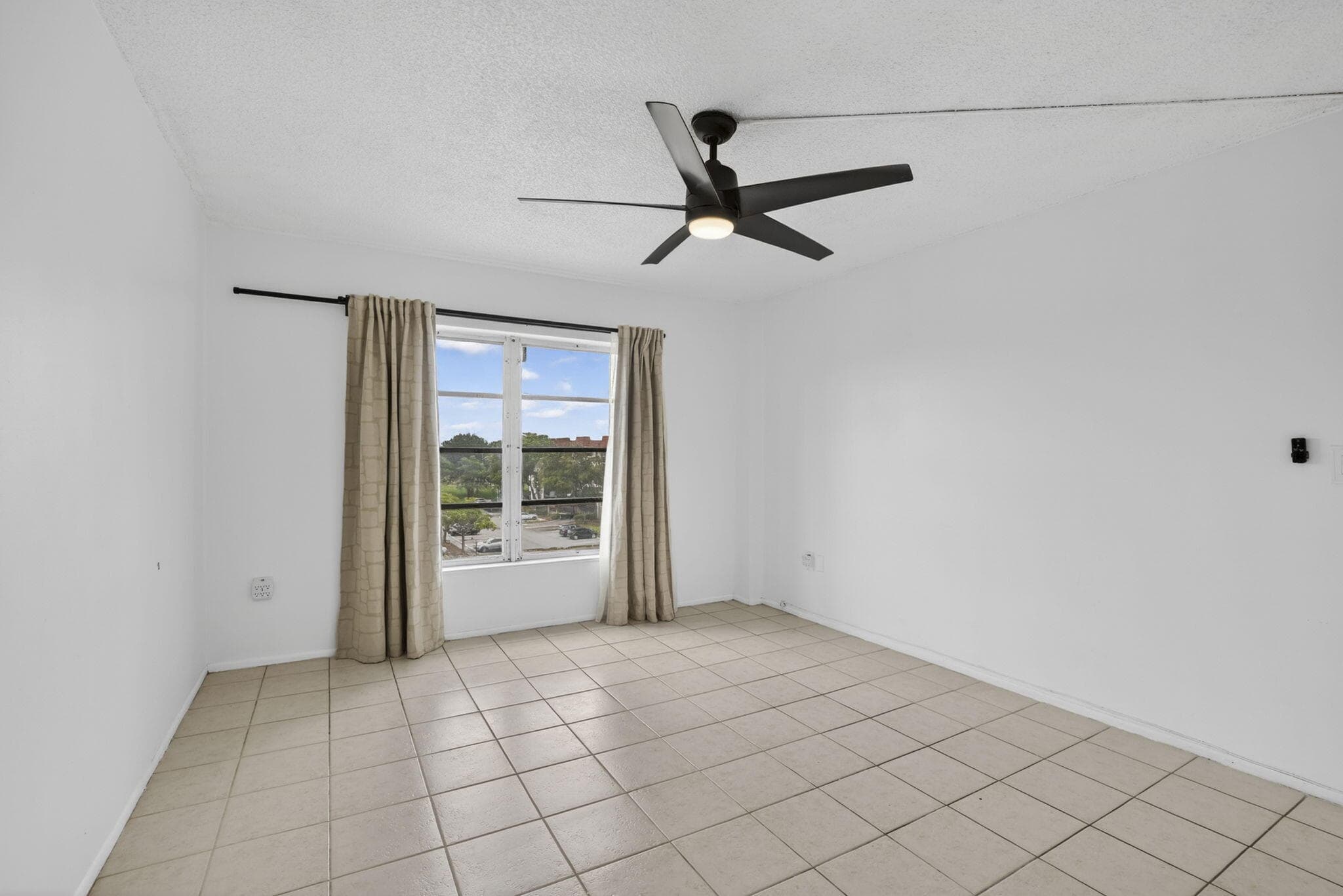 4174 Inverrary Drive 513, Lauderhill, FL 33319 — photo 18 of 36