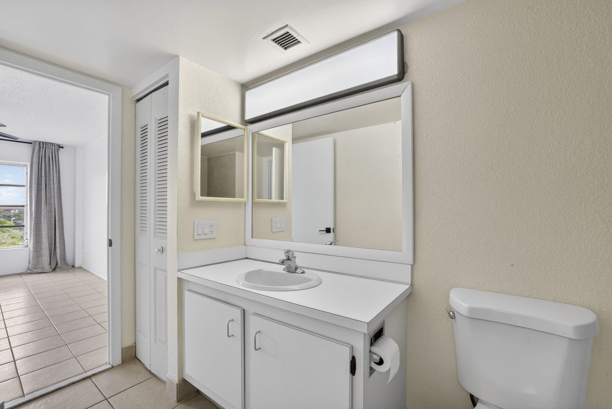 4174 Inverrary Drive 513, Lauderhill, FL 33319 — photo 28 of 36