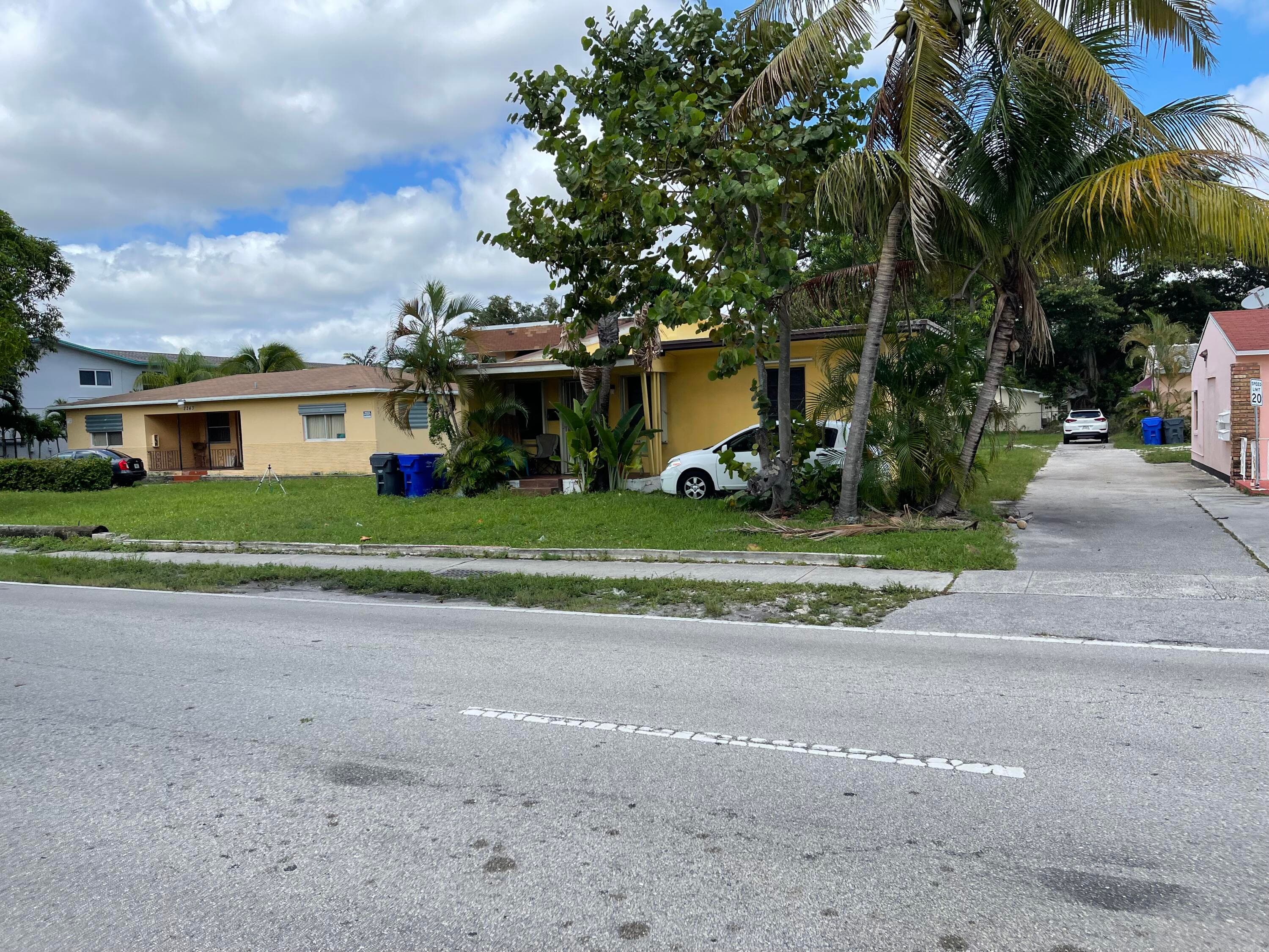 2243 Polk Street, Hollywood, FL 33020 — photo 6 of 9