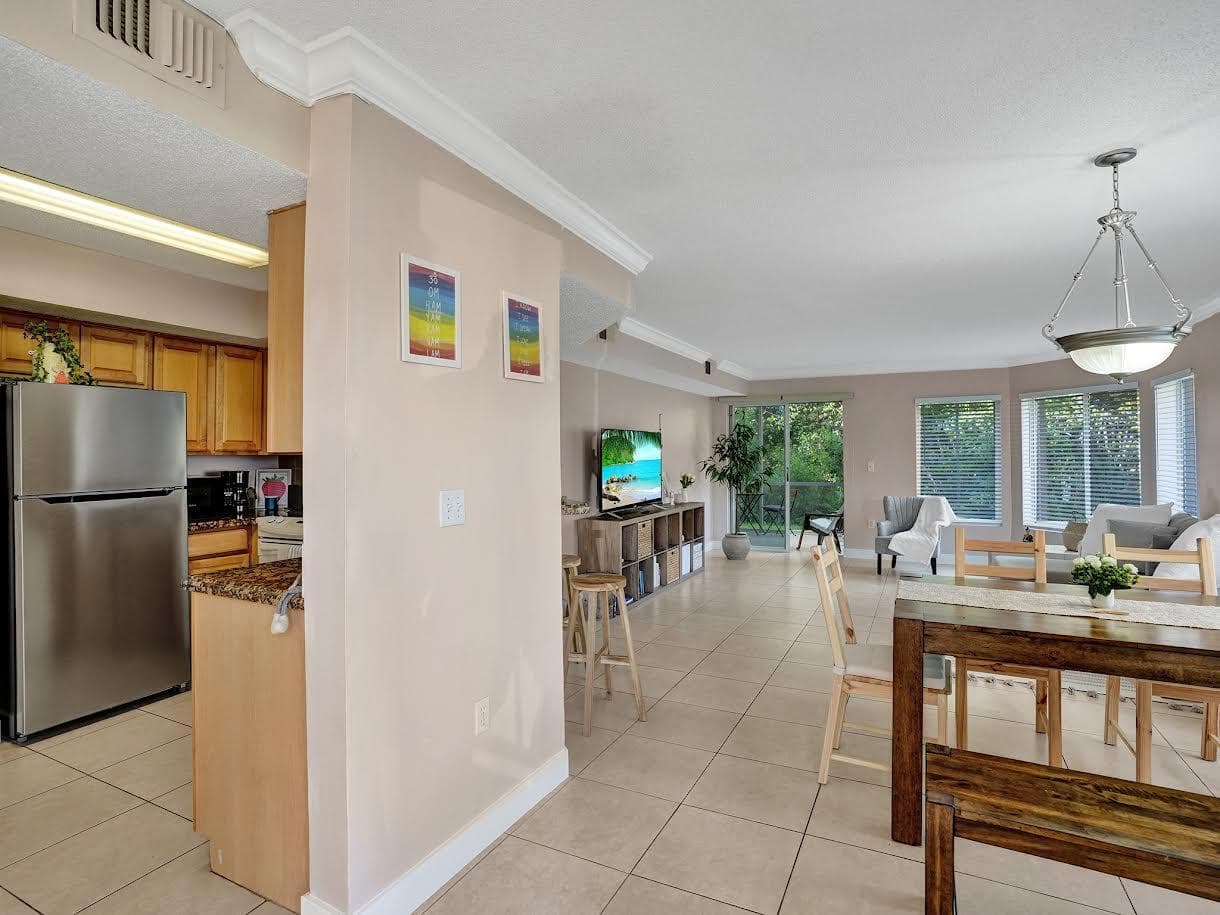 815 W Boynton Beach Boulevard 9-108, Boynton Beach, FL 33426 — photo 13 of 43
