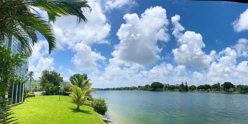 879 NE 195th Street 227, Miami, FL 33179 — photo 8 of 36