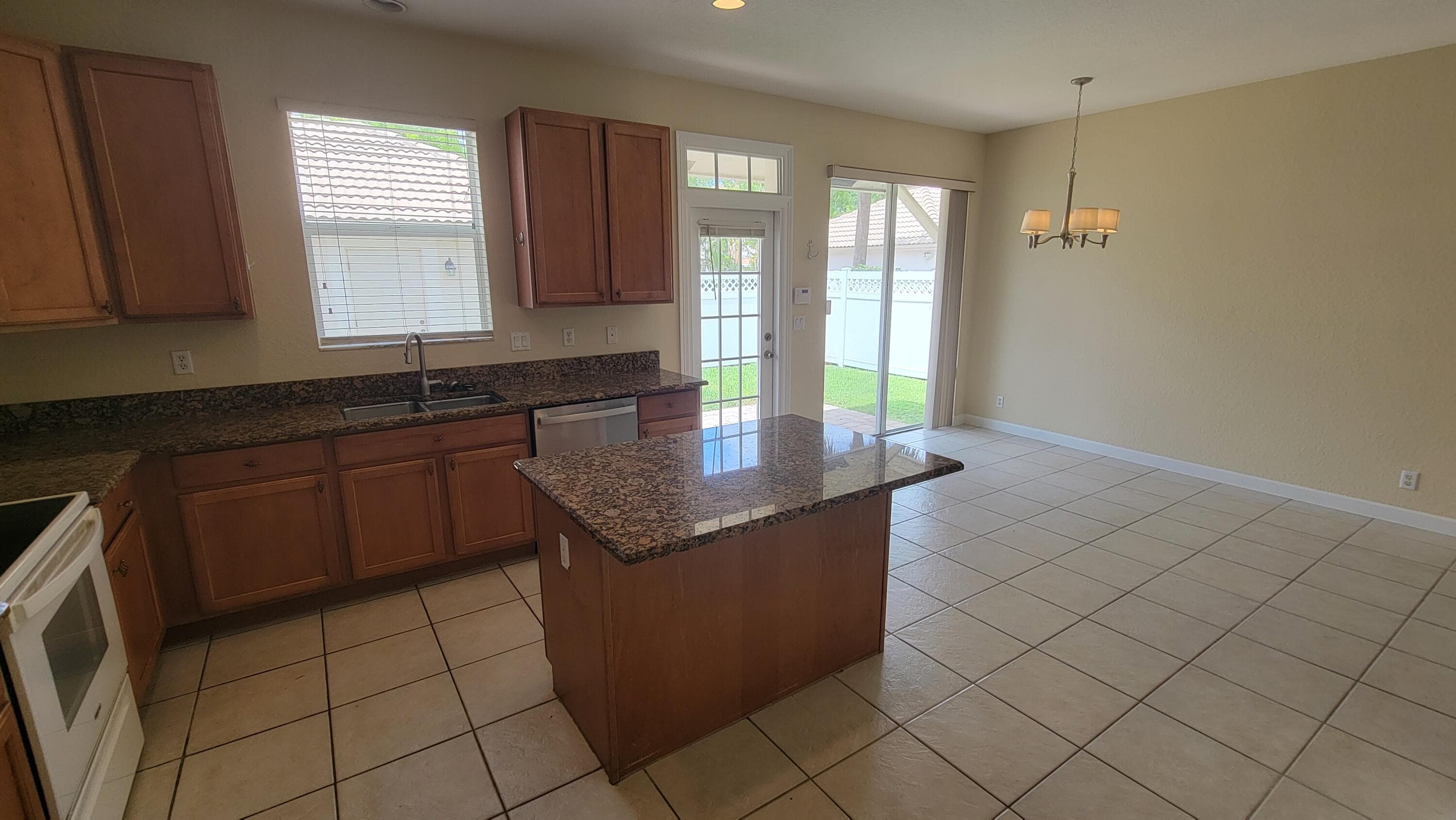 8033 Murano Circle, Palm Beach Gardens, FL 33418 — photo 2 of 13