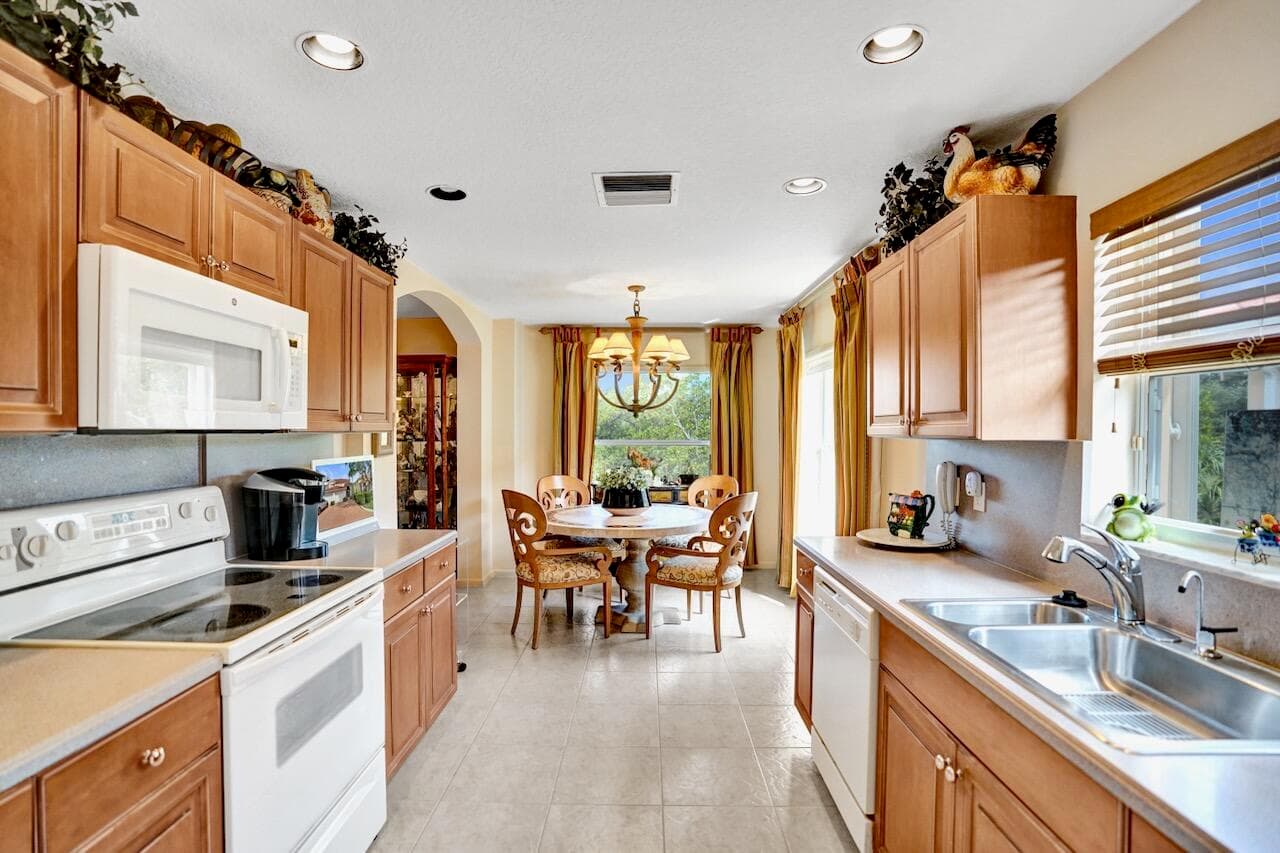 12434 Crystal Pointe Drive 202, Boynton Beach, FL 33437 — photo 26 of 84