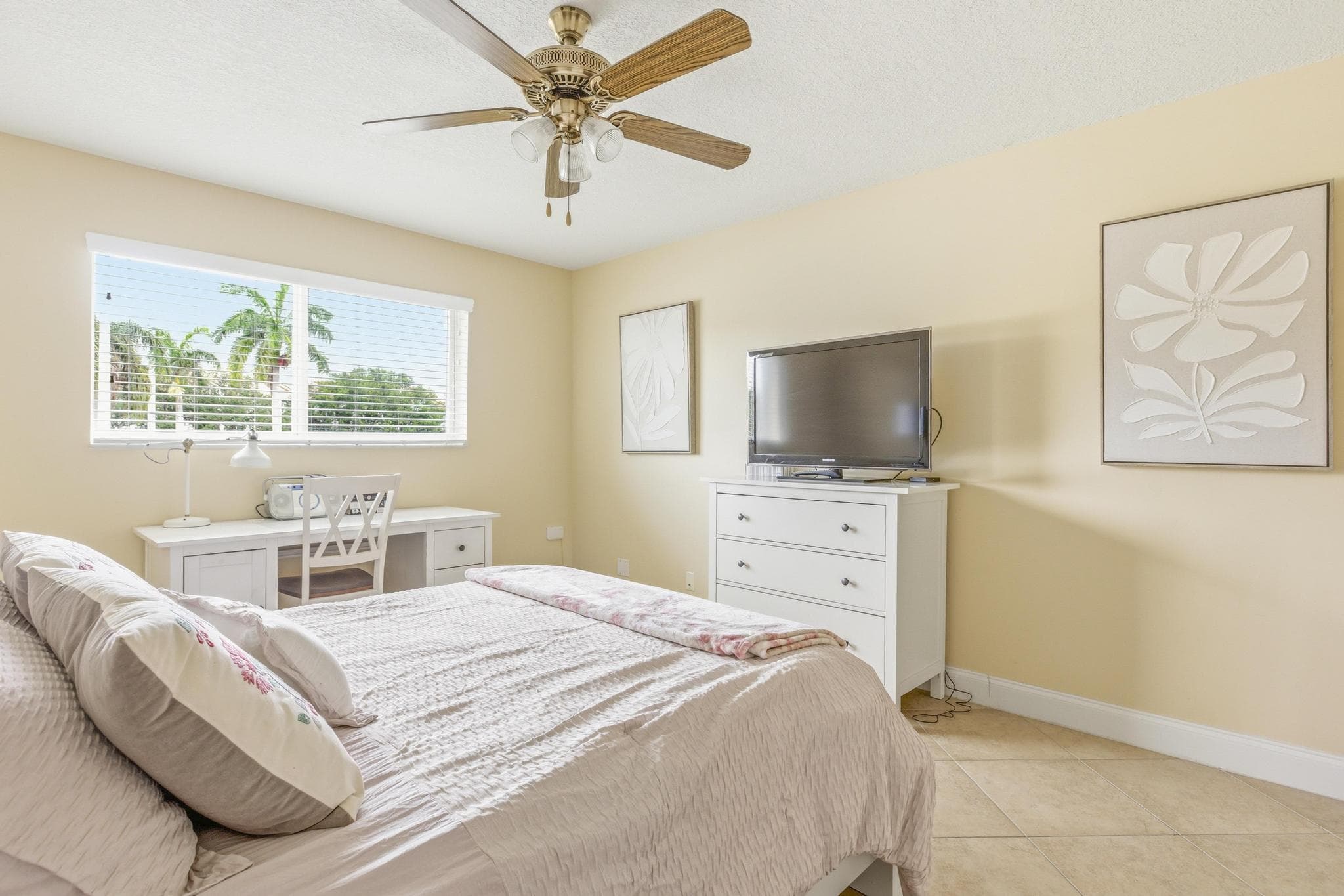 34 Colonial Club Drive 204, Boynton Beach, FL 33435 — photo 8 of 11
