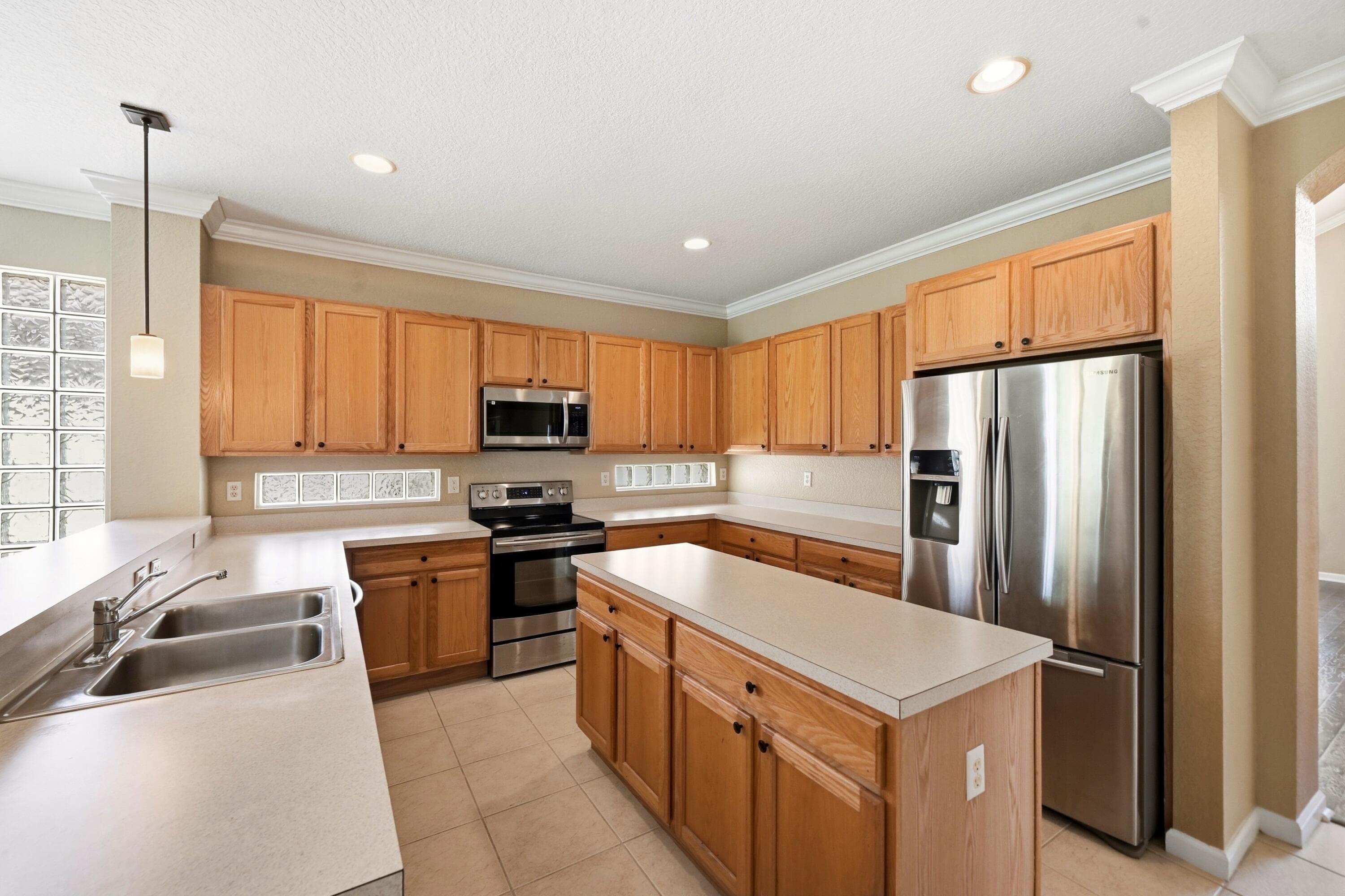 421 Gazetta Way, West Palm Beach, FL 33413 — photo 25 of 67