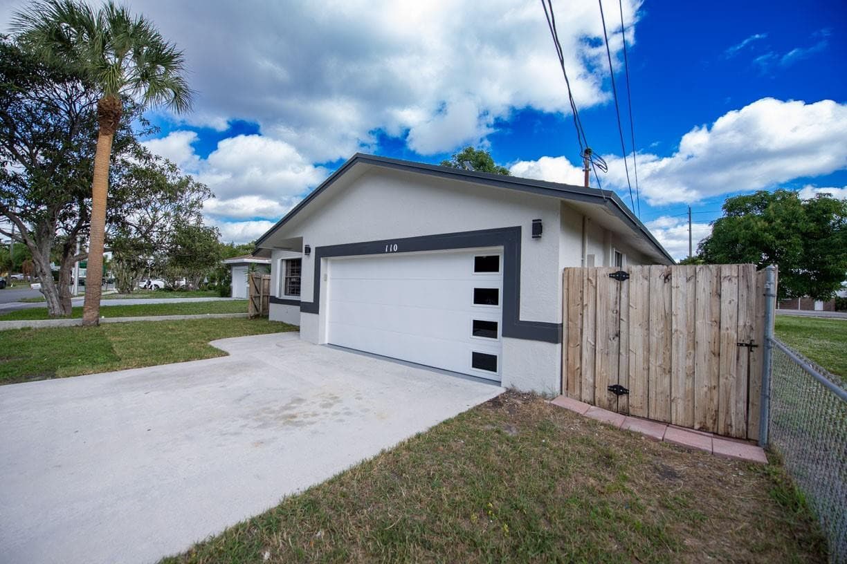 110 NW 6th Avenue, Dania Beach, FL 33004 — photo 6 of 64