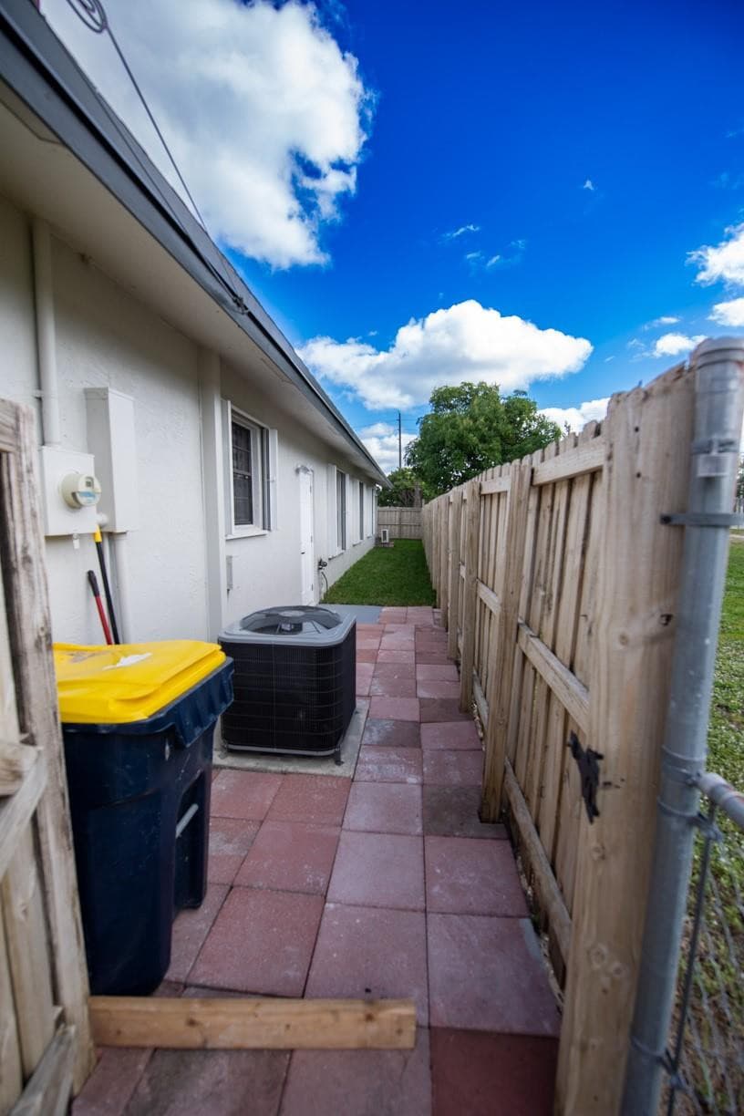110 NW 6th Avenue, Dania Beach, FL 33004 — photo 7 of 64