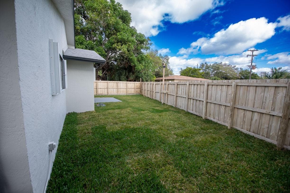 110 NW 6th Avenue, Dania Beach, FL 33004 — photo 11 of 64