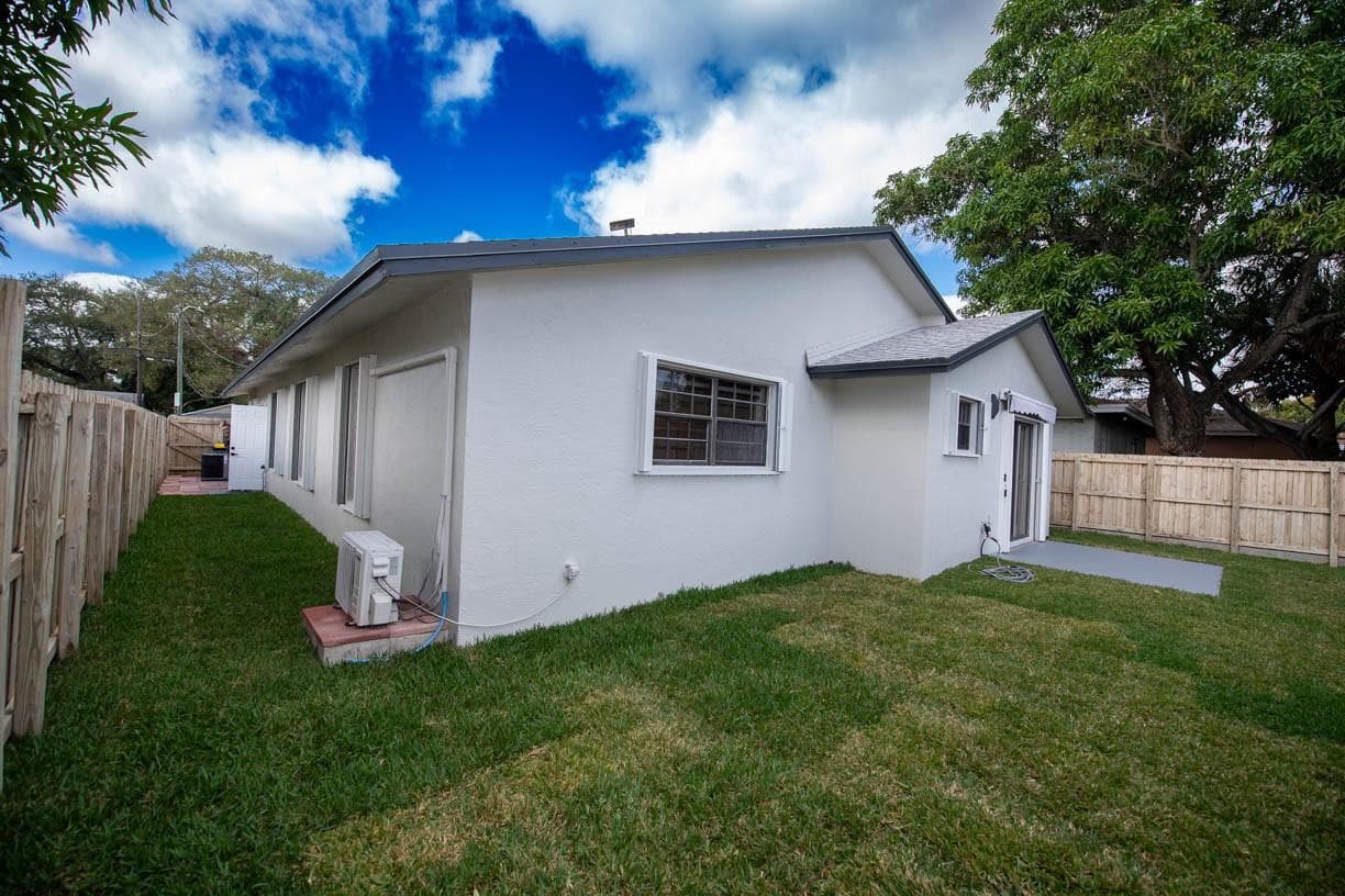 110 NW 6th Avenue, Dania Beach, FL 33004 — photo 14 of 64