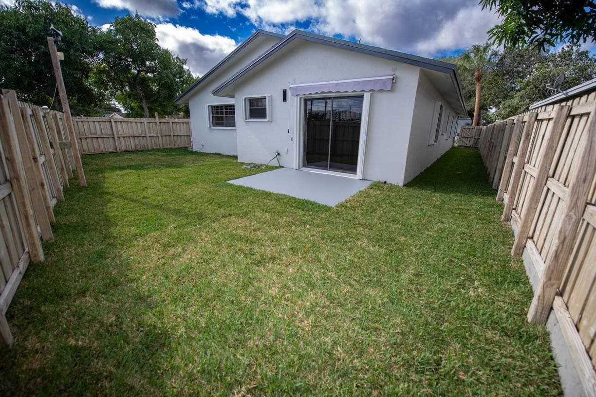 110 NW 6th Avenue, Dania Beach, FL 33004 — photo 17 of 64