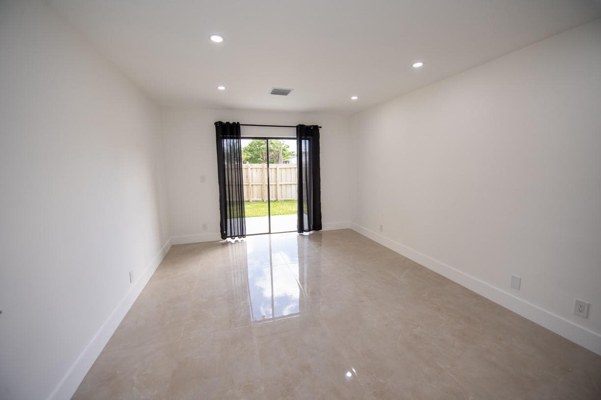 110 NW 6th Avenue, Dania Beach, FL 33004 — photo 32 of 64