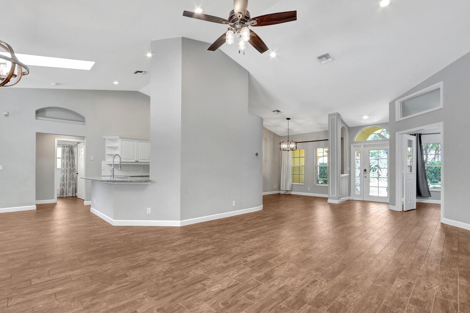 1097 Egret Circle N, Jupiter, FL 33458 — photo 10 of 41
