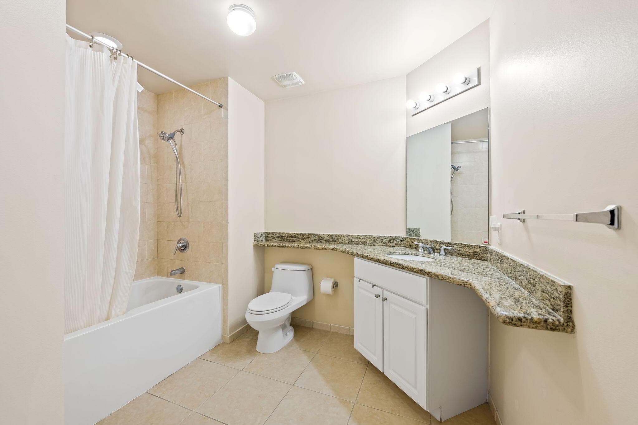 3001 NE 185th Street 536, Aventura, FL 33180 — photo 2 of 14