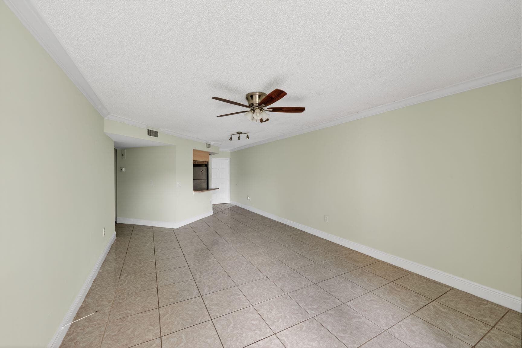 8363 Lake Drive 308, Doral, FL 33166 — photo 6 of 11