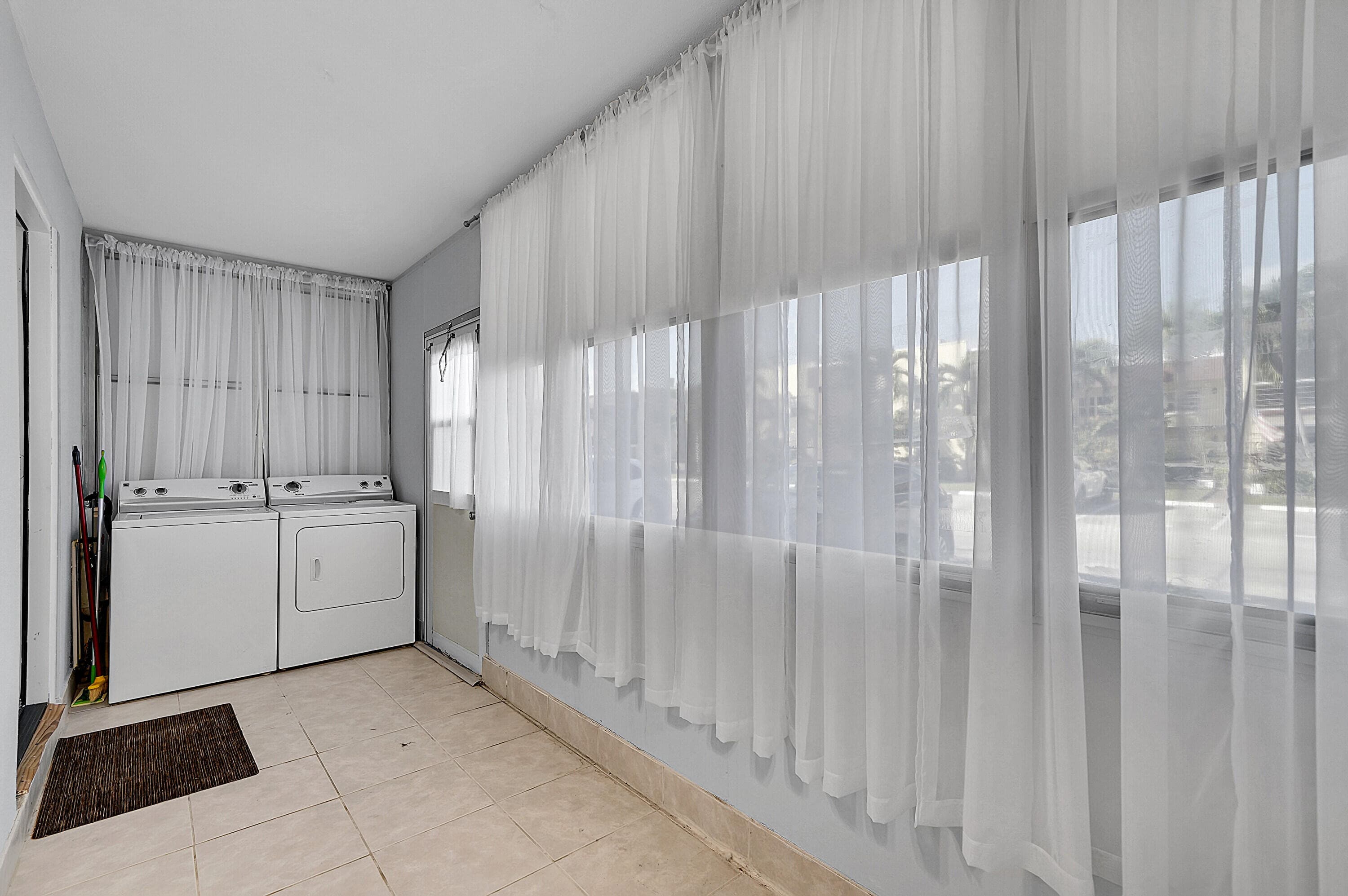 646 Flanders N, Delray Beach, FL 33484 — photo 25 of 28