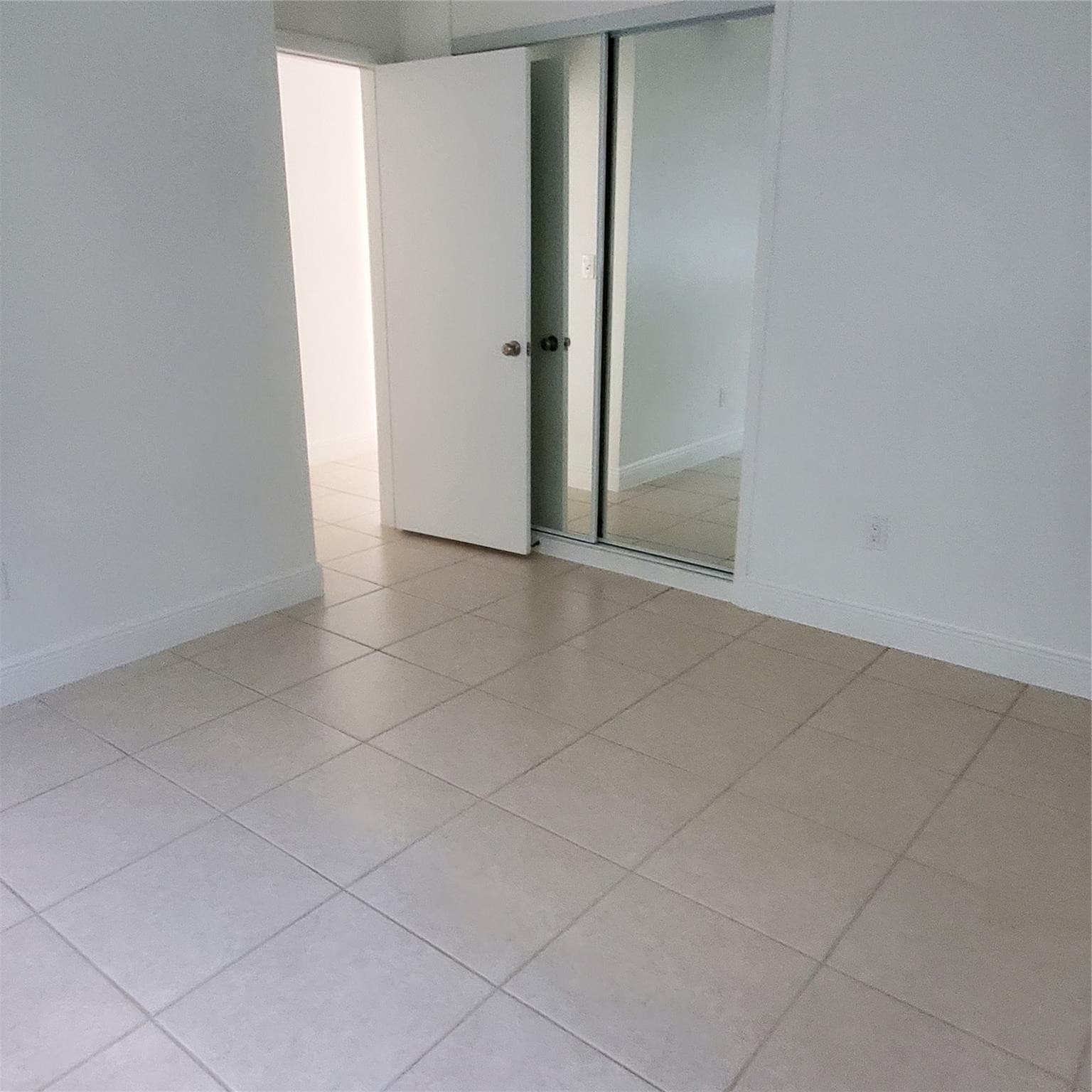 1421 NW 114th Avenue, Pembroke Pines, FL 33026 — photo 15 of 25