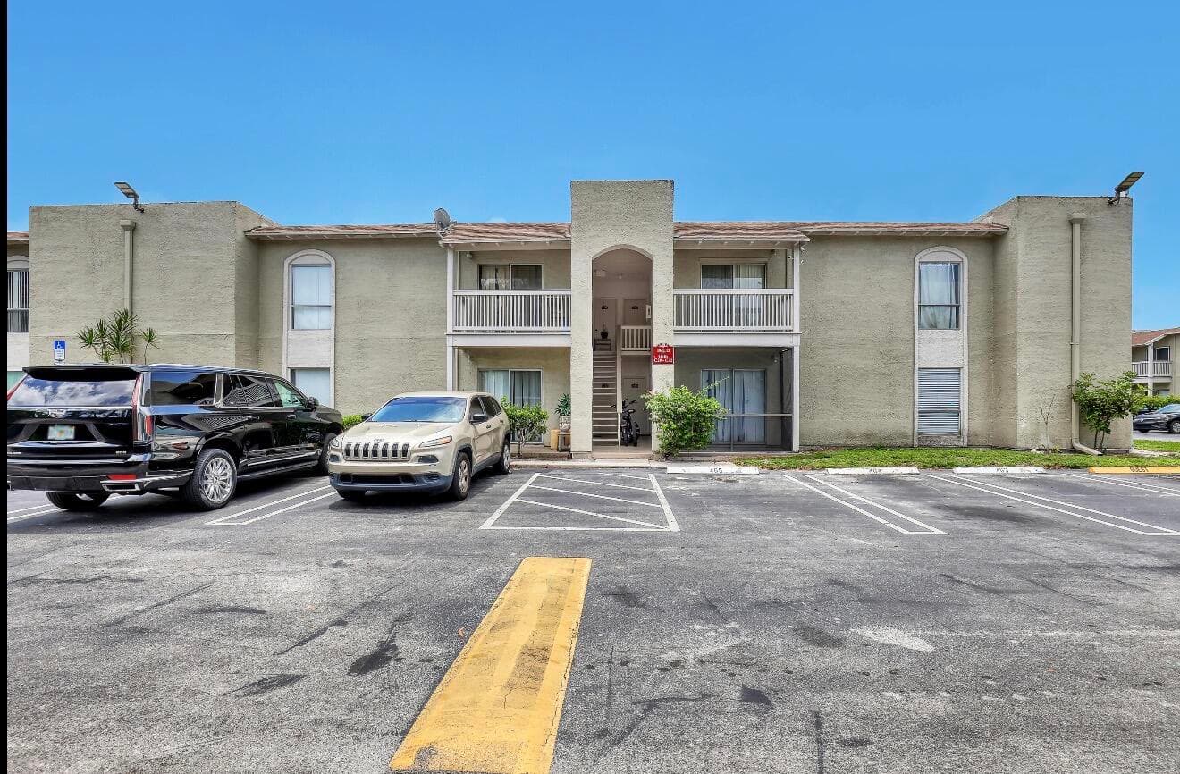 1500 N Congress Avenue C30, West Palm Beach, FL 33401 — photo 3 of 23