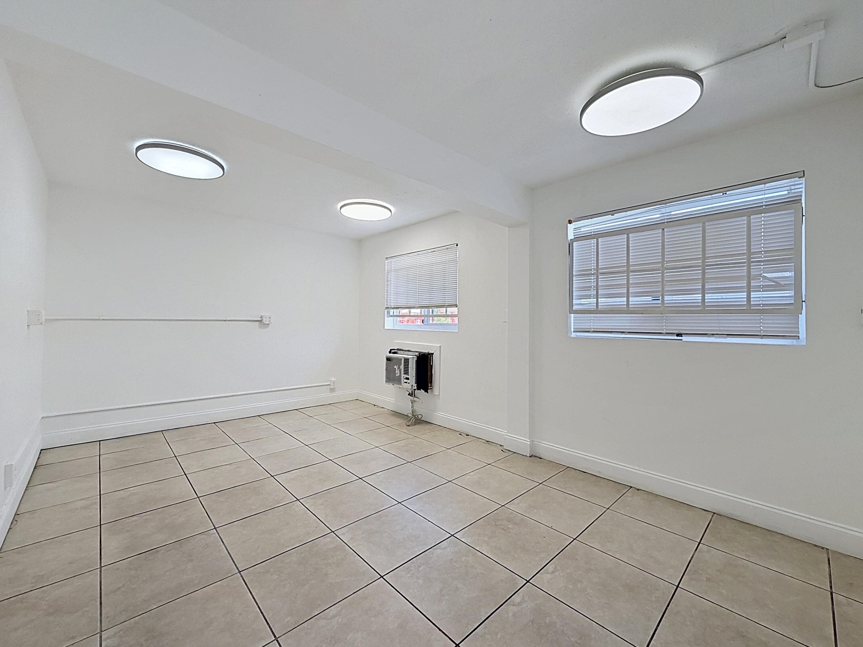 3411 NE 6th Terrace, Pompano Beach, FL 33064 — photo 10 of 14