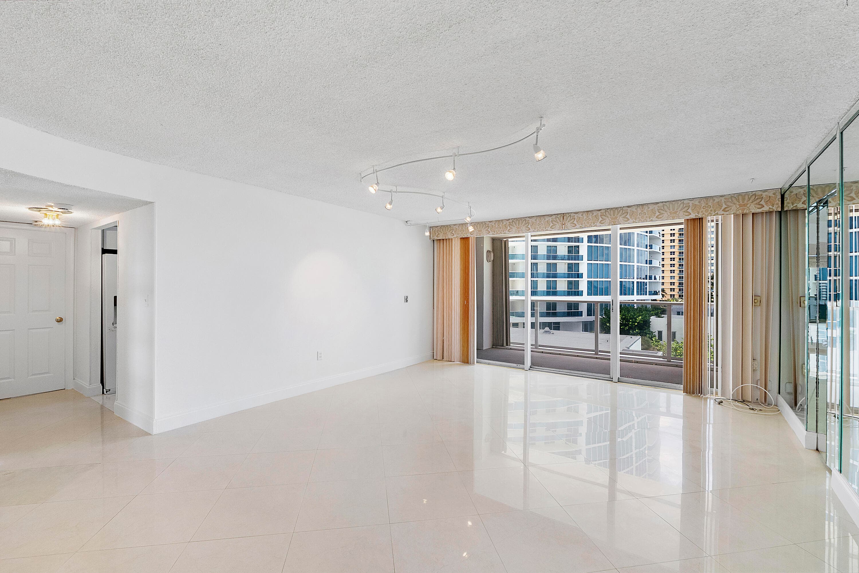 2751 S Ocean Drive 602s, Hollywood, FL 33019 — photo 4 of 50