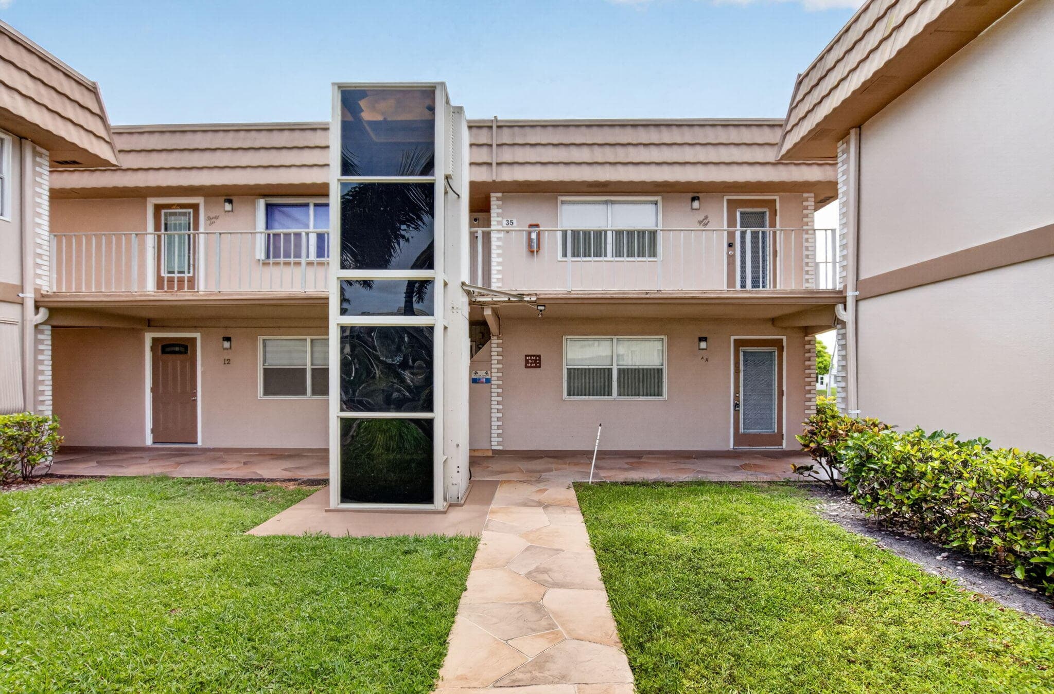 11 Brittany A, Delray Beach, FL 33446 — photo 2 of 95