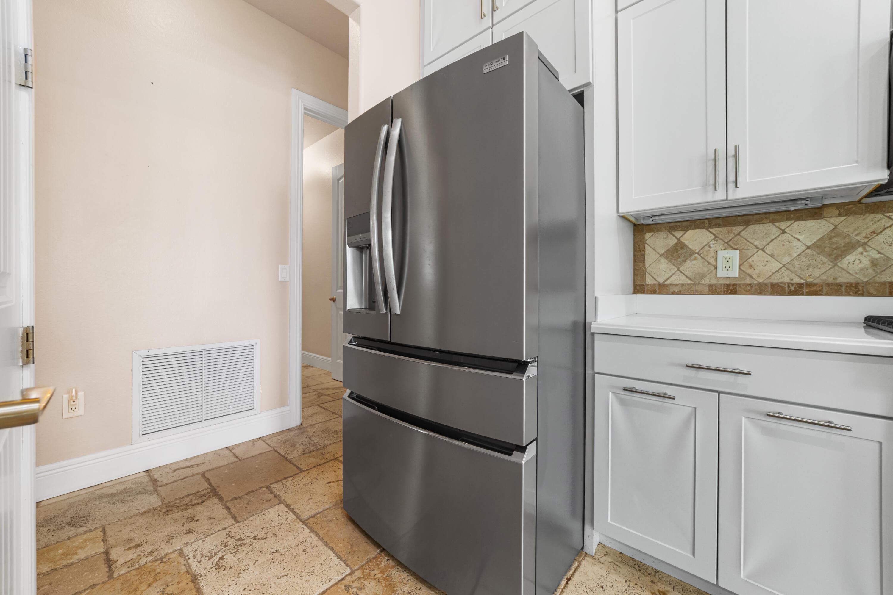 2406 SE 31st Street SE, Okeechobee, FL 34974 — photo 49 of 71