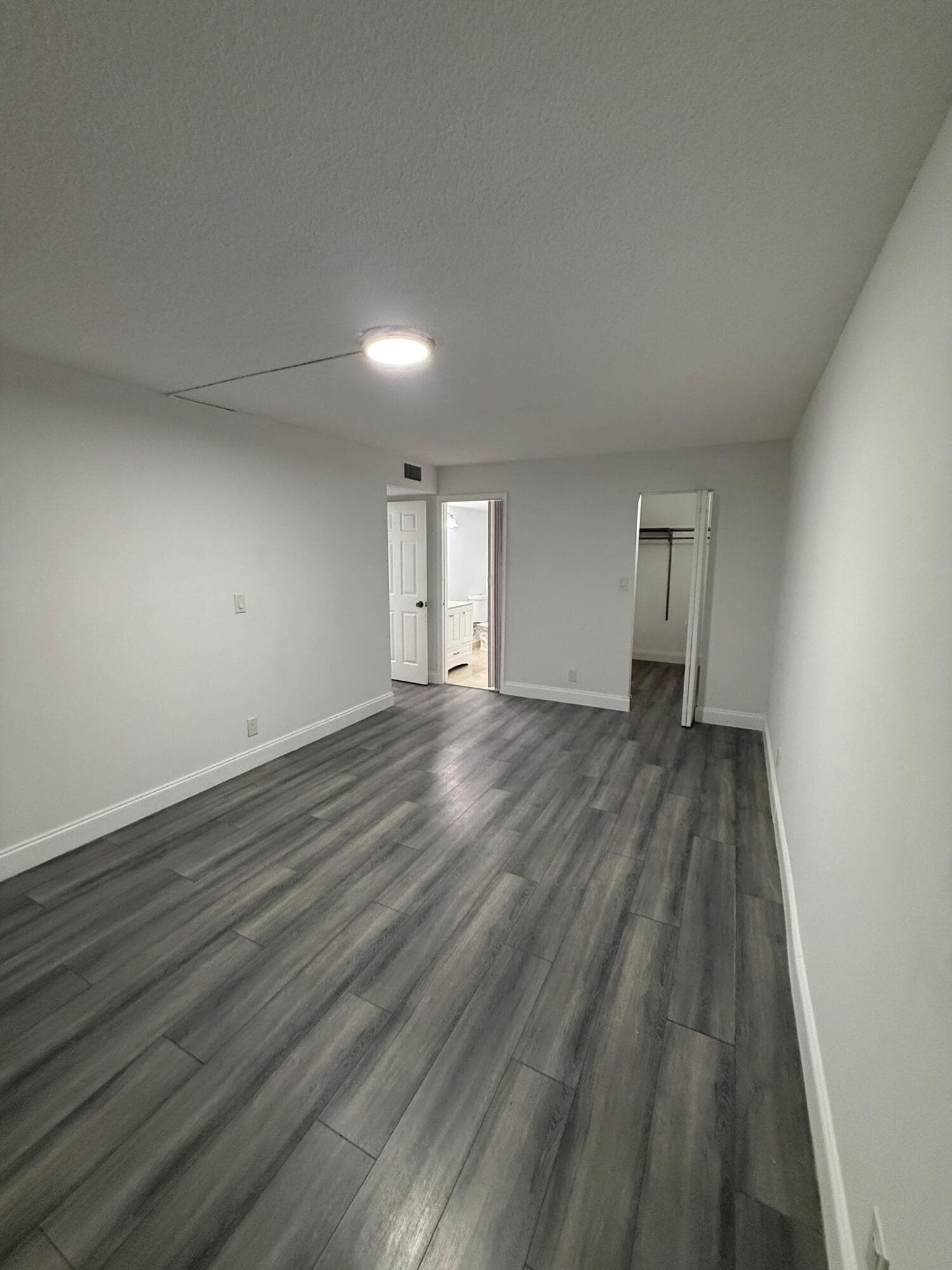6190 Woodlands Boulevard 110, Tamarac, FL 33319 — photo 4 of 11