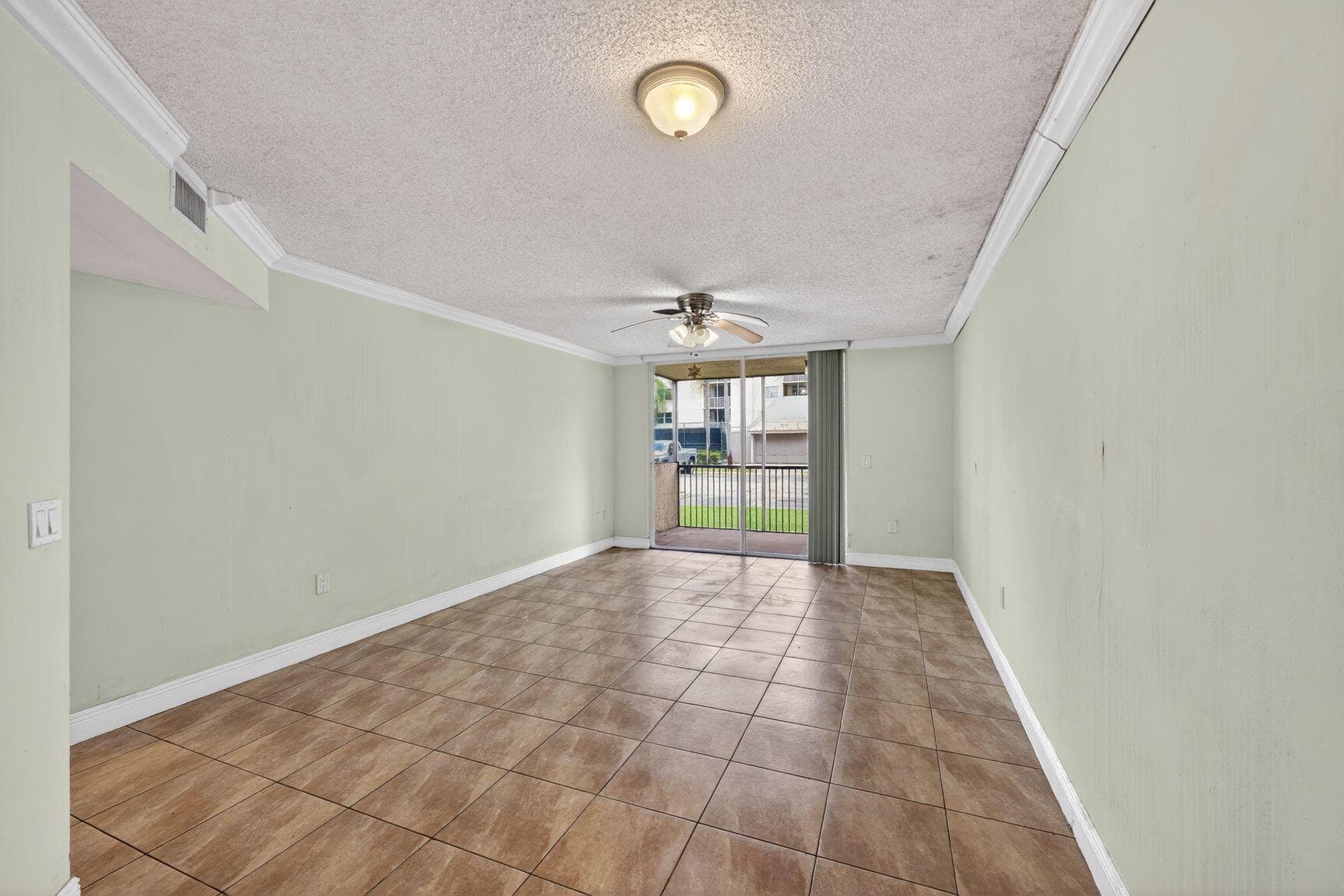 8373 Lake Drive 101, Doral, FL 33166 — photo 2 of 12