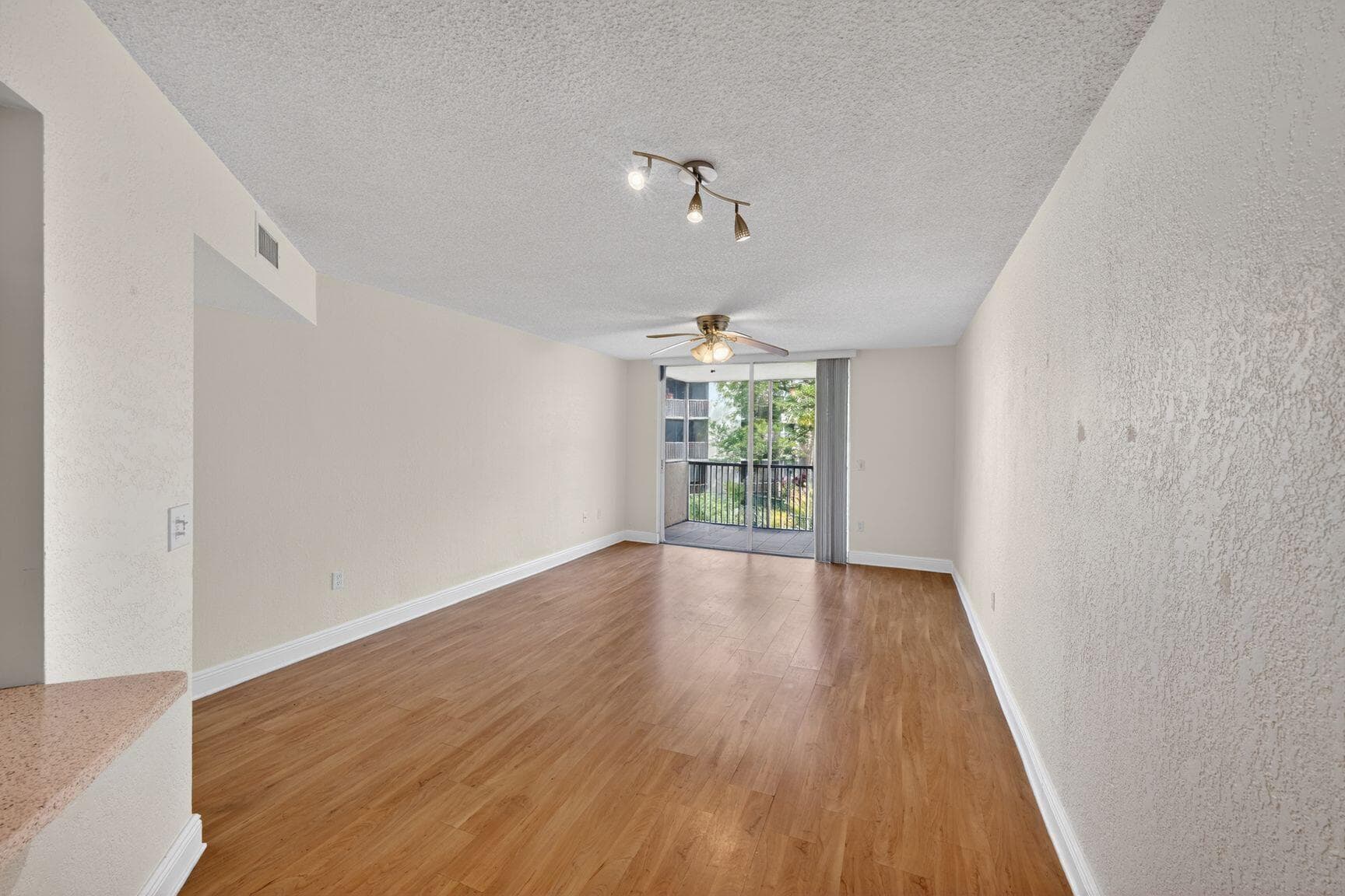 8353 Lake Drive 204, Doral, FL 33166 — photo 2 of 12
