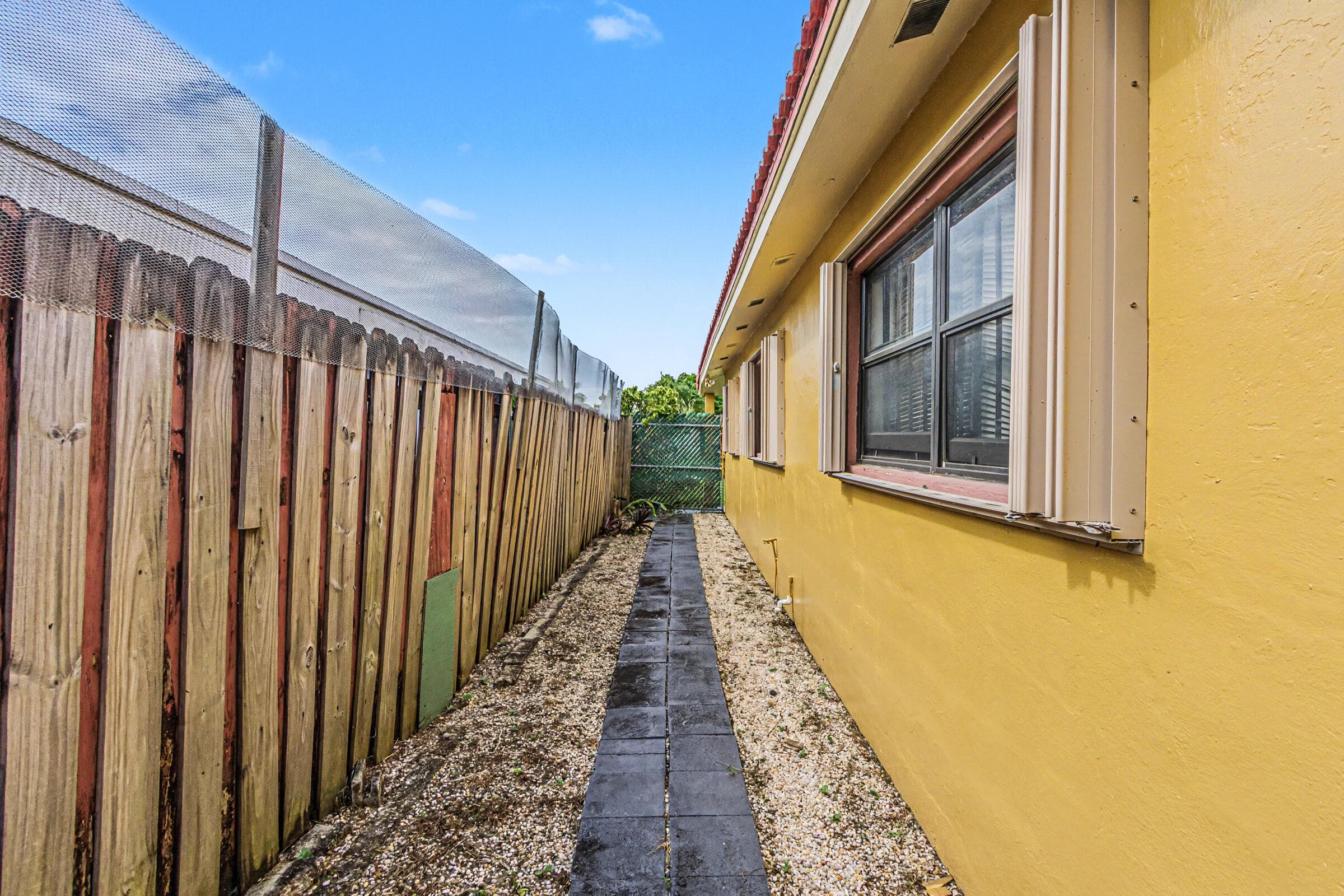 6417 SW 23rd Street, Miramar, FL 33023 — photo 10 of 45