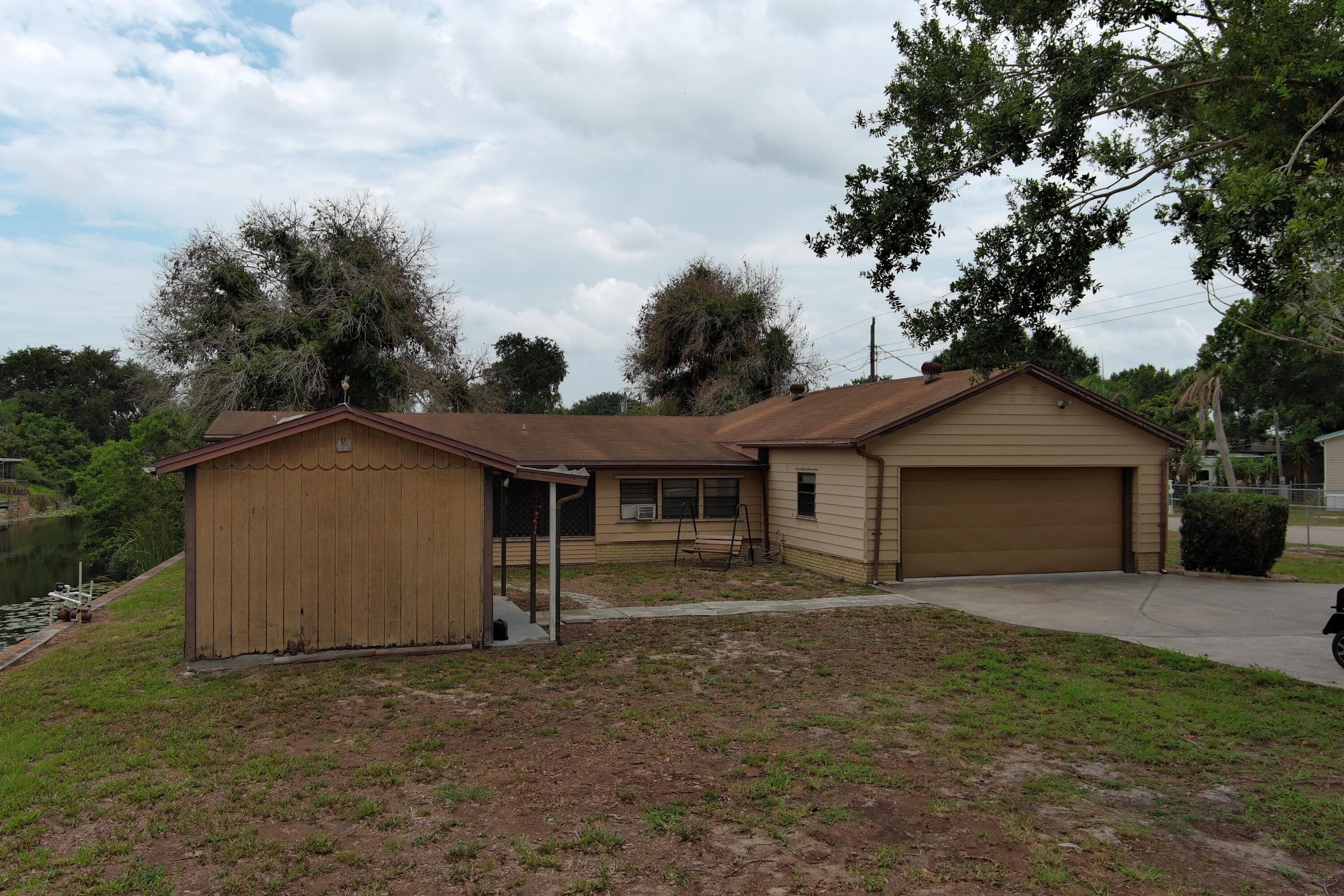 1013 9th Street, Okeechobee, FL 34974 — photo 4 of 39