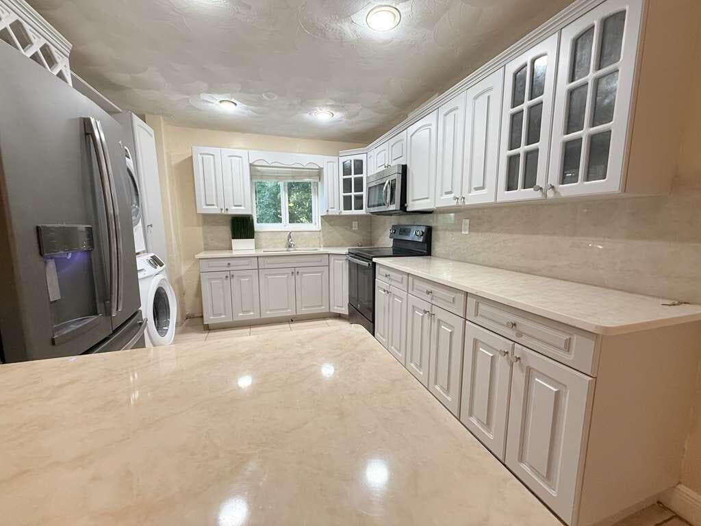 2210 Taylor Street 207, Hollywood, FL 33020 — photo 3 of 12