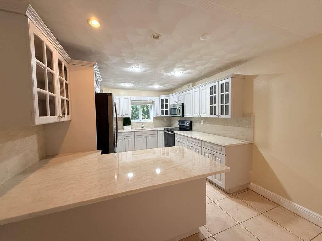 2210 Taylor Street 207, Hollywood, FL 33020 — photo 1 of 12