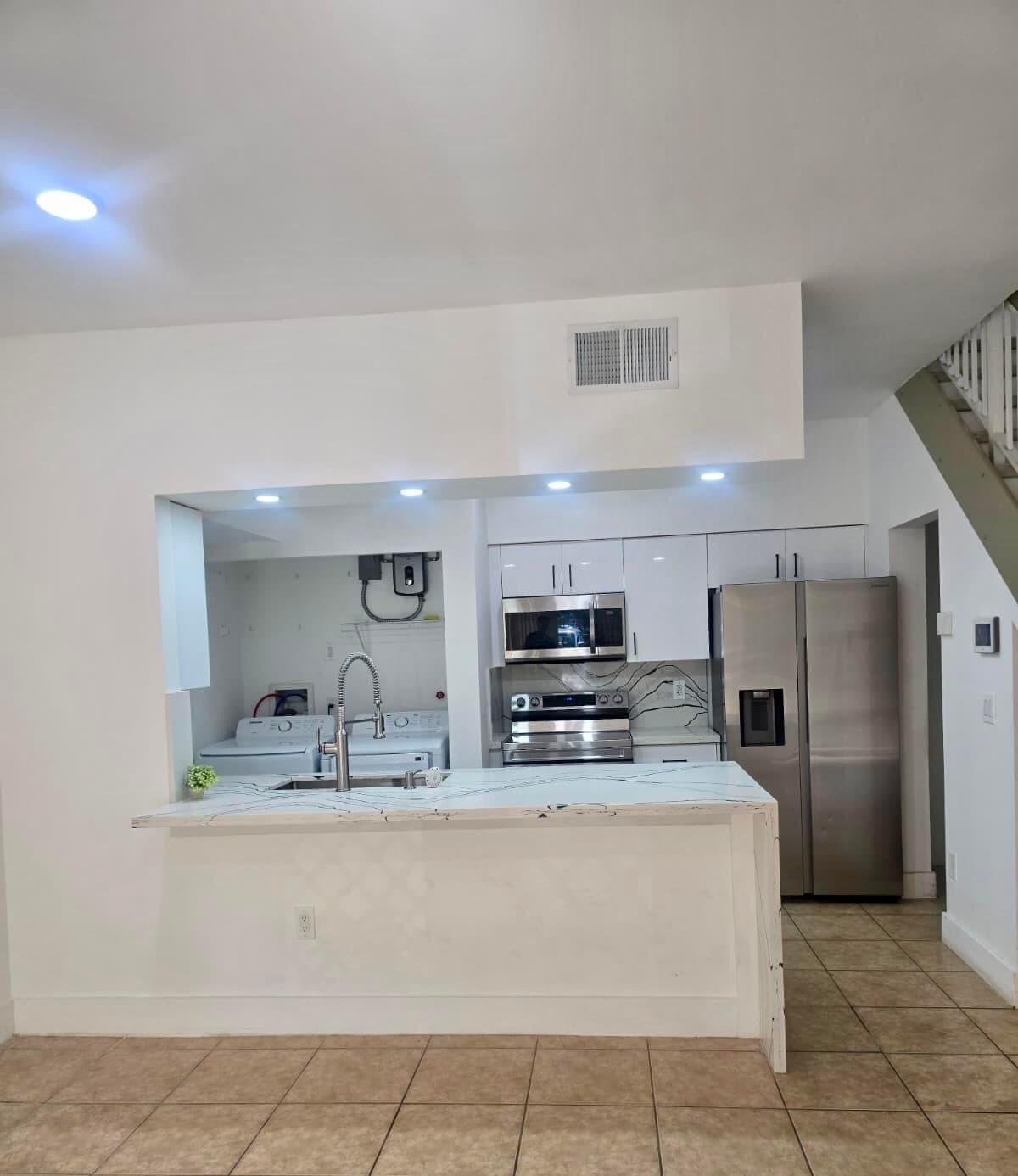 18338 NW 68th Avenue B, Hialeah, FL 33015 — photo