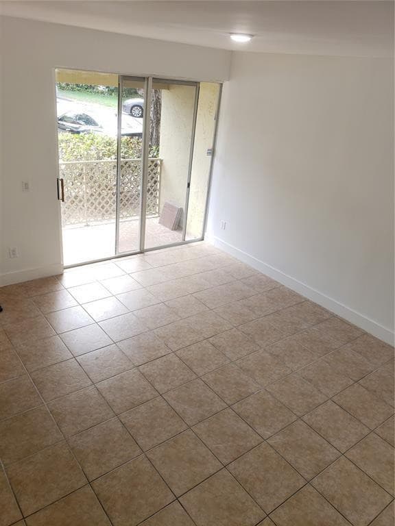 18338 NW 68th Avenue B, Hialeah, FL 33015 — photo 11 of 24