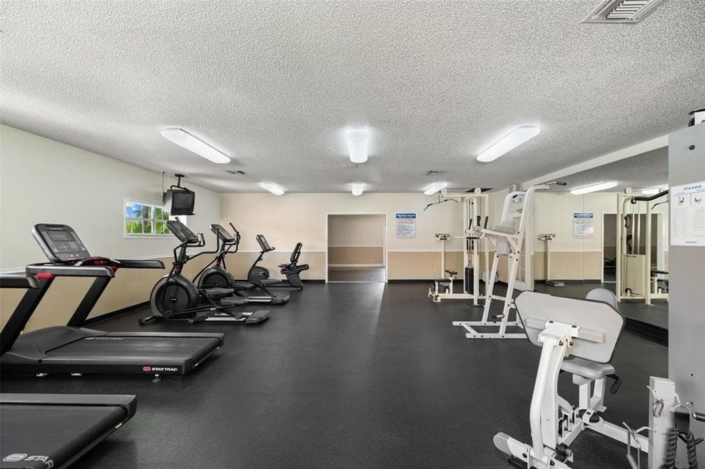 18338 NW 68th Avenue B, Hialeah, FL 33015 — photo 22 of 24