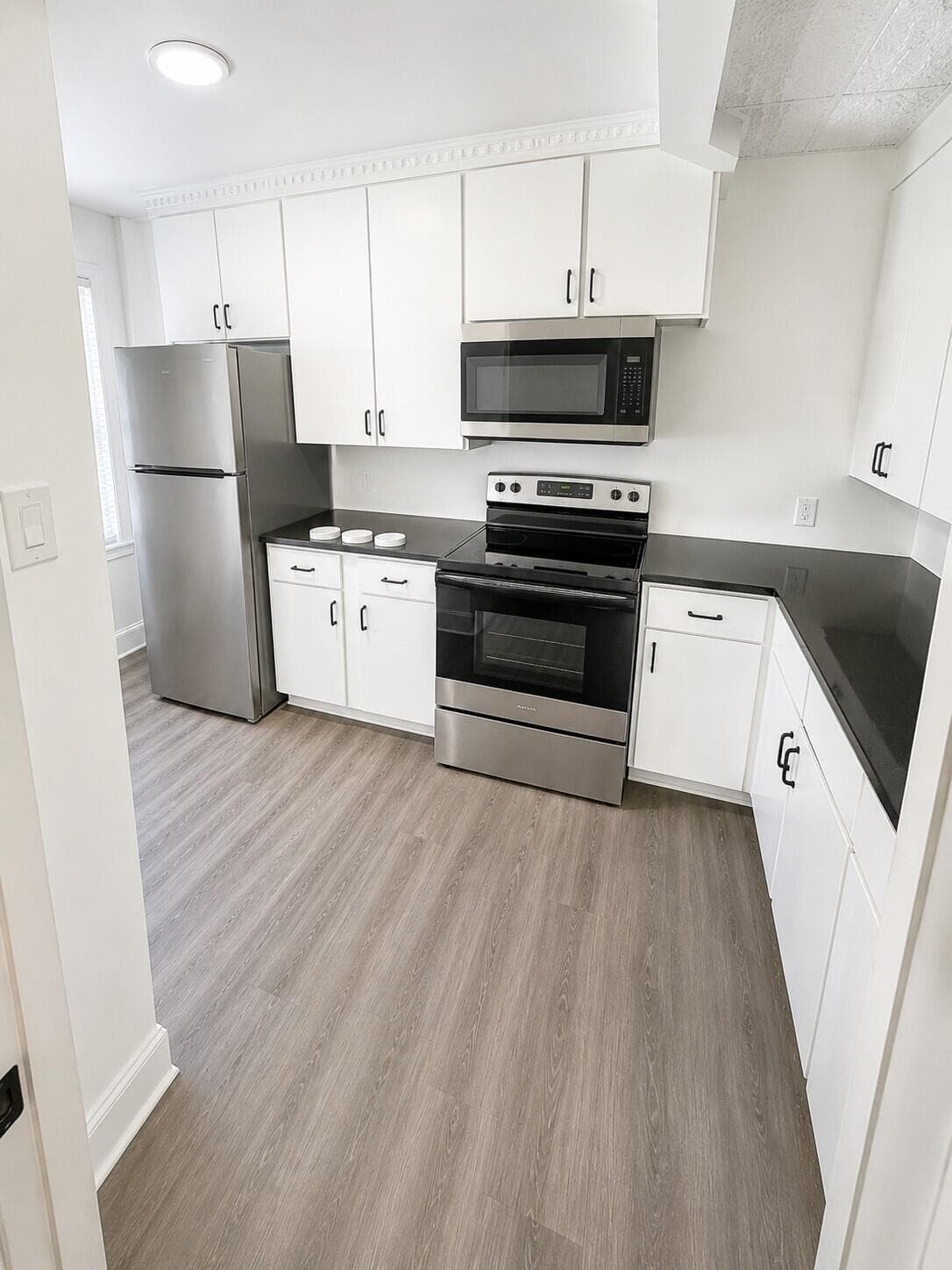 510 Lake Shore Drive 3, West Palm Beach, FL 33403 — photo 5 of 10