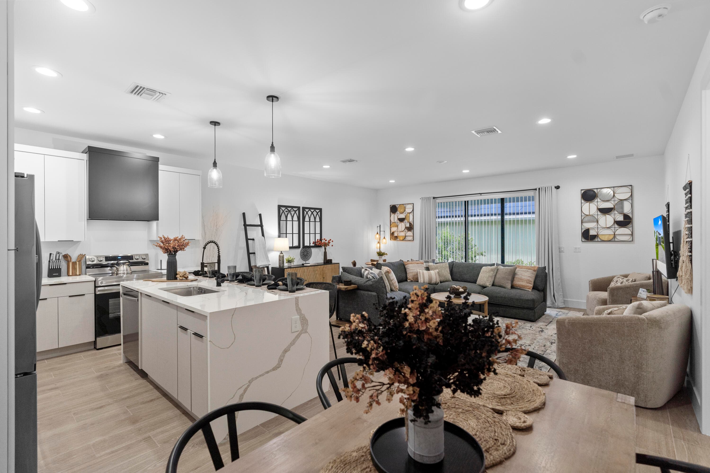 601 SW 3rd Street, Delray Beach, FL 33444 — photo 7 of 54