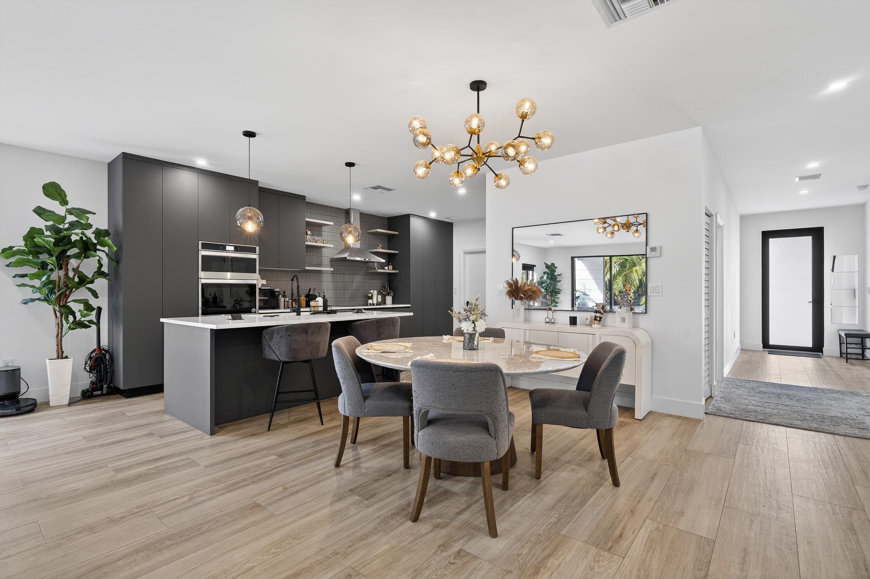 913 NE 15th Street, Fort Lauderdale, FL 33304 — photo 3 of 45